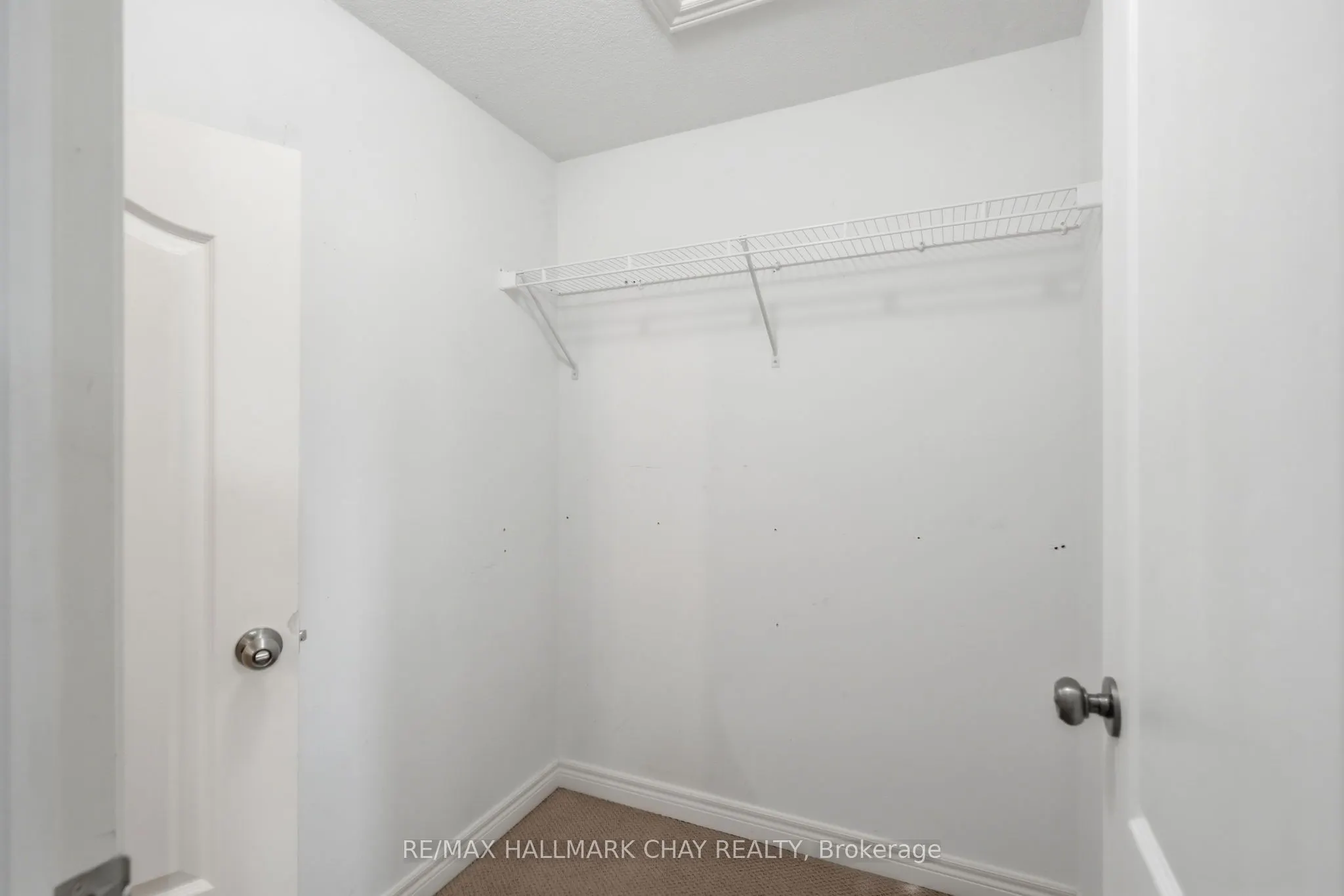 17 Armeda Clow Crescent