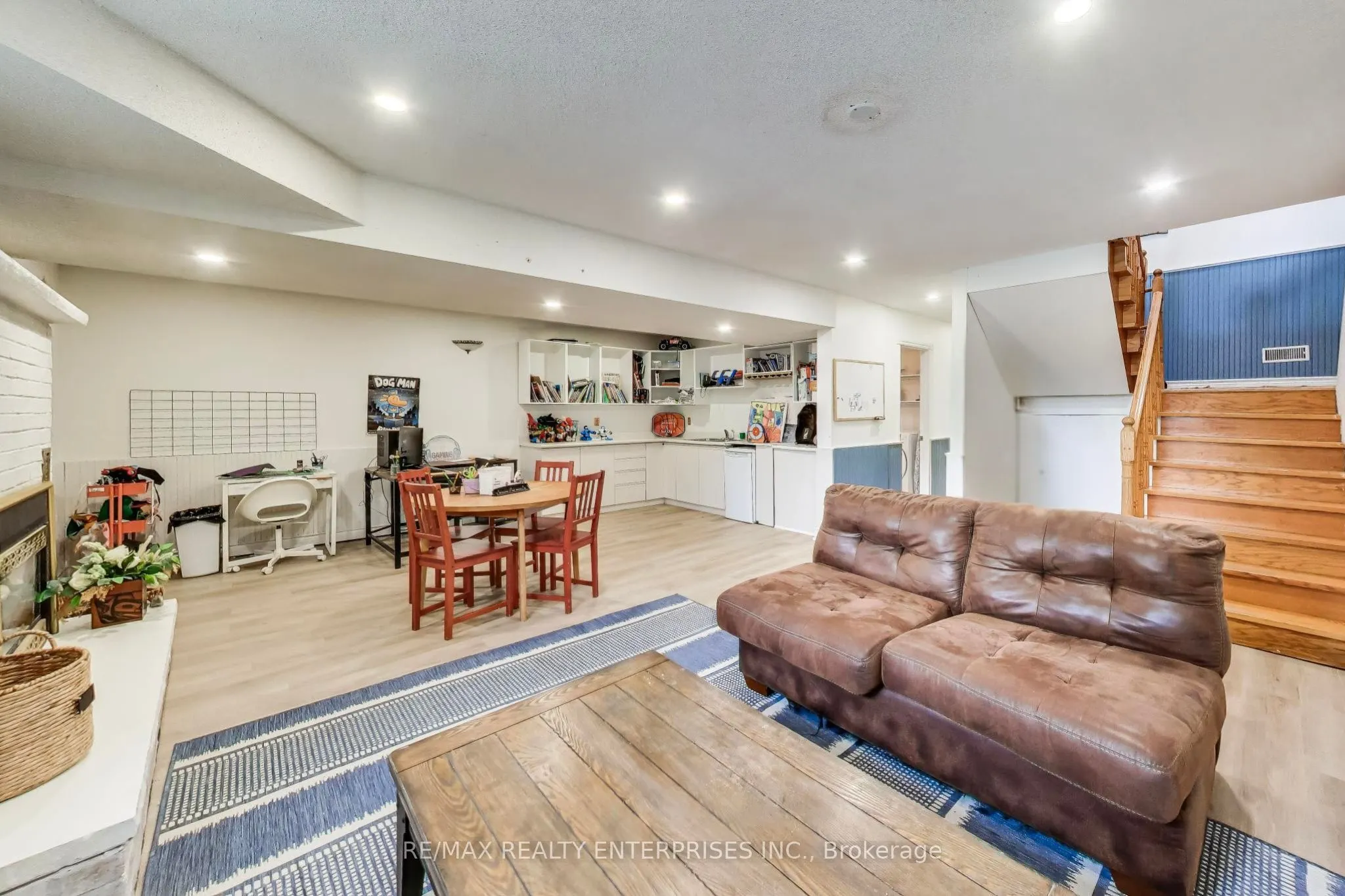 35 Shirlea Boulevard