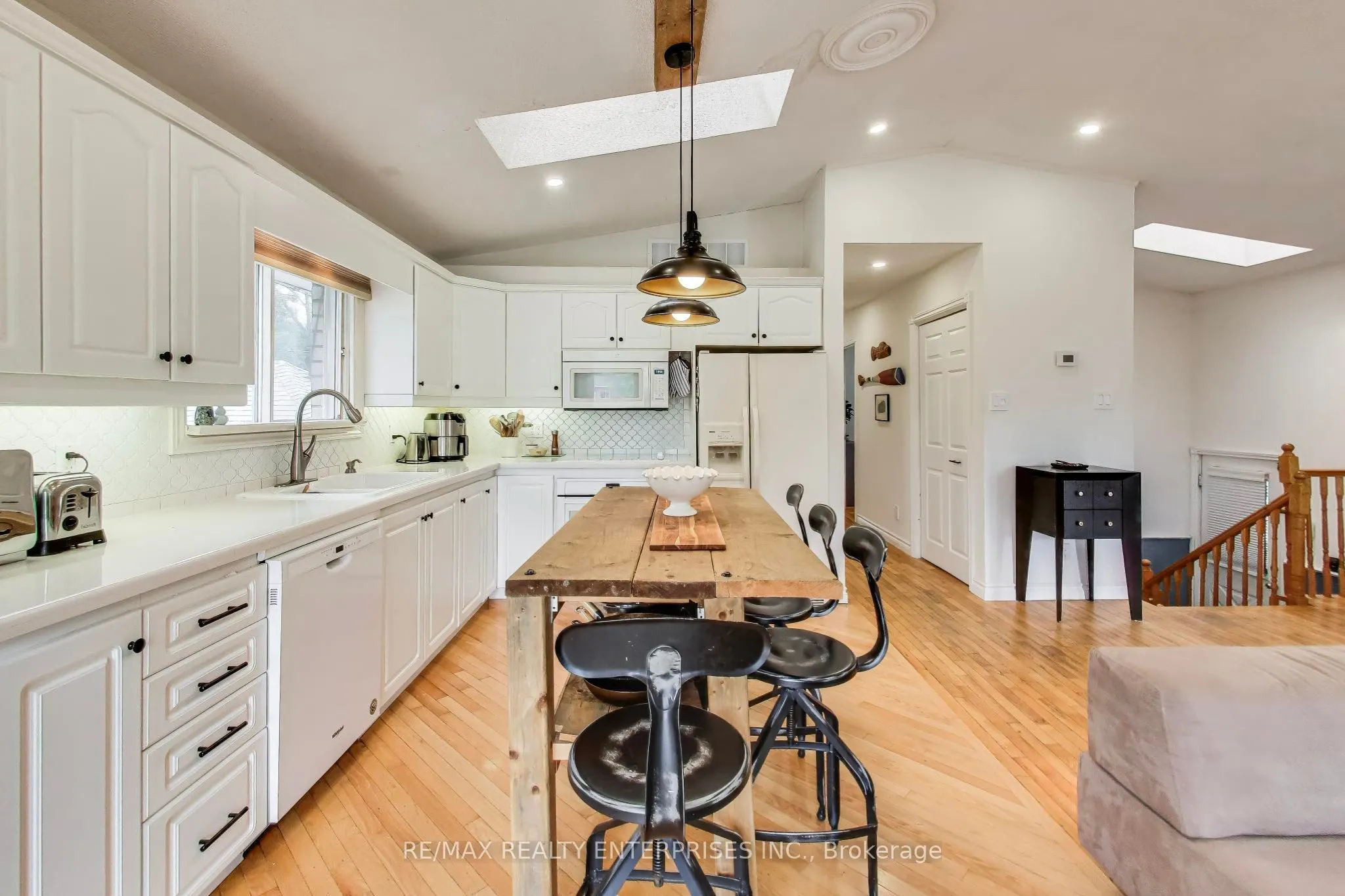 35 Shirlea Boulevard