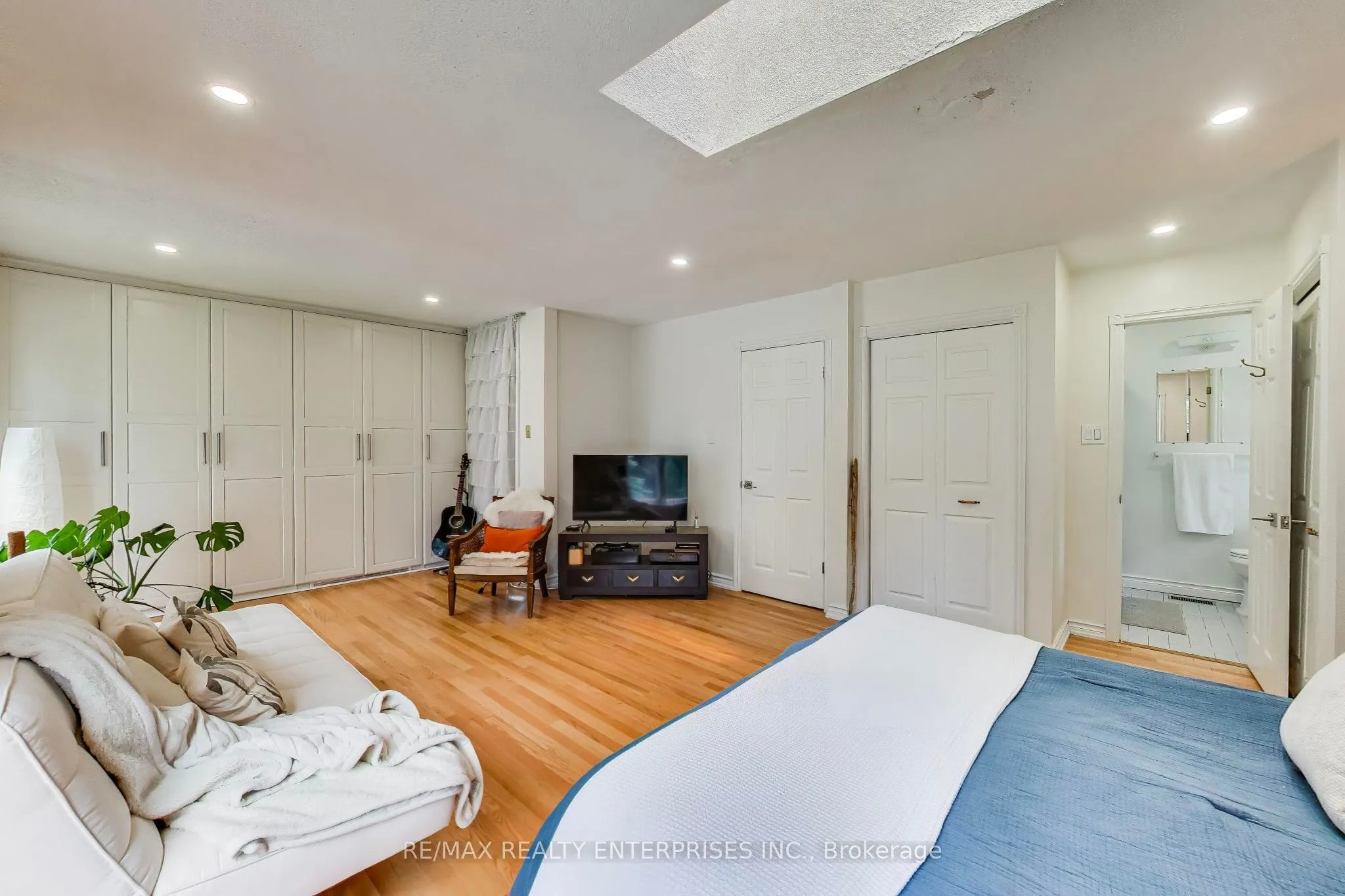 35 Shirlea Boulevard