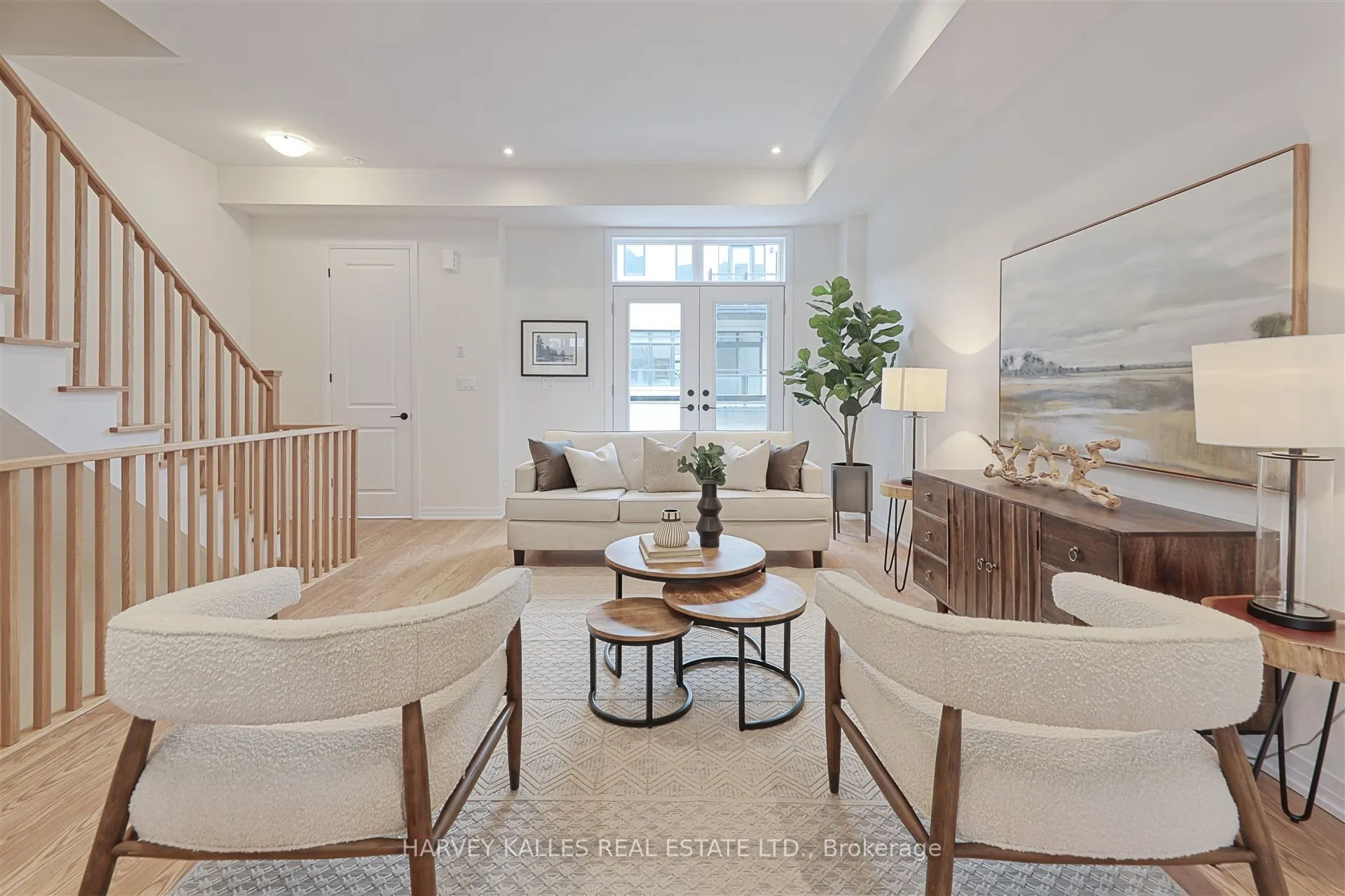75 De La Roche Drive