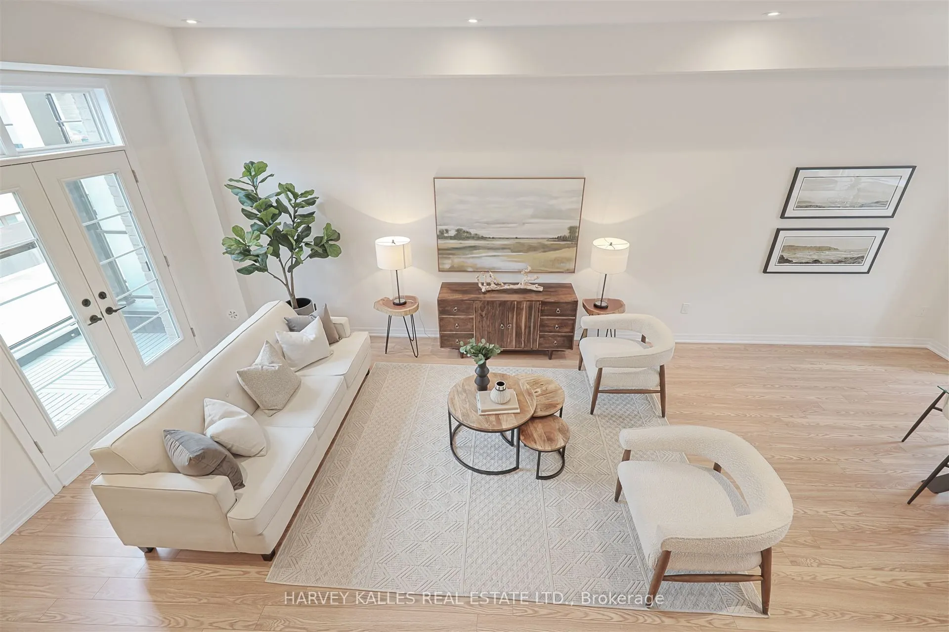 75 De La Roche Drive