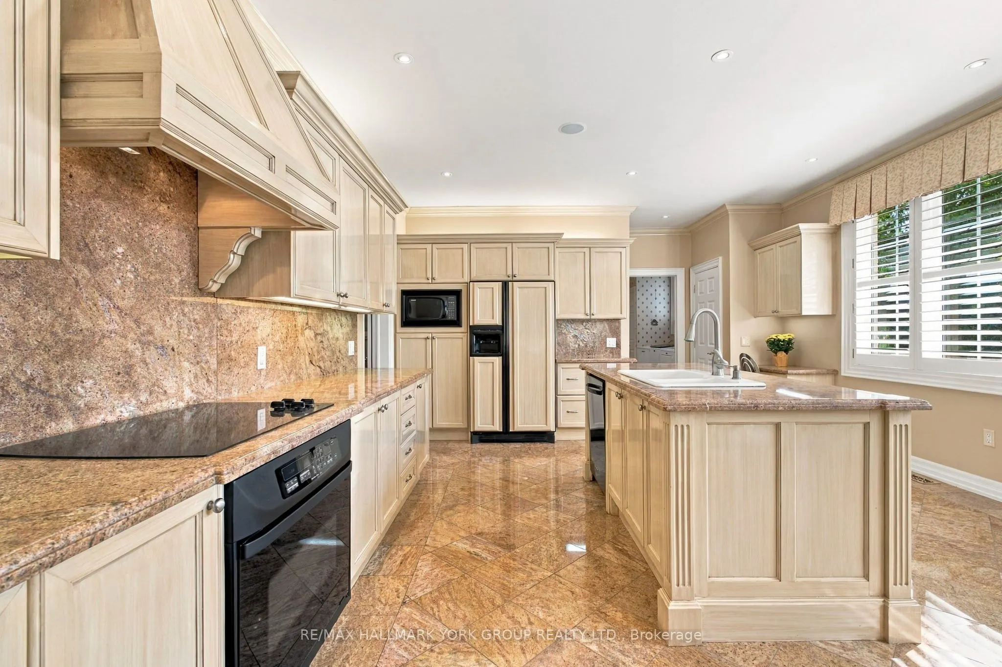 422 Falconwood Hollow #6