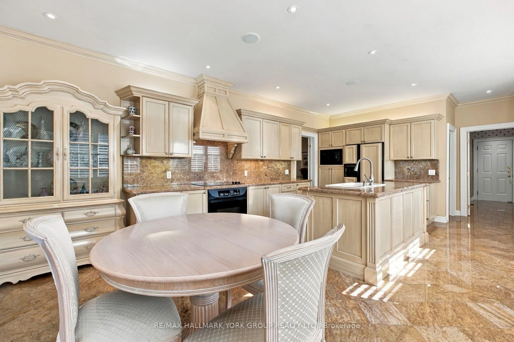 422 Falconwood Hollow #6