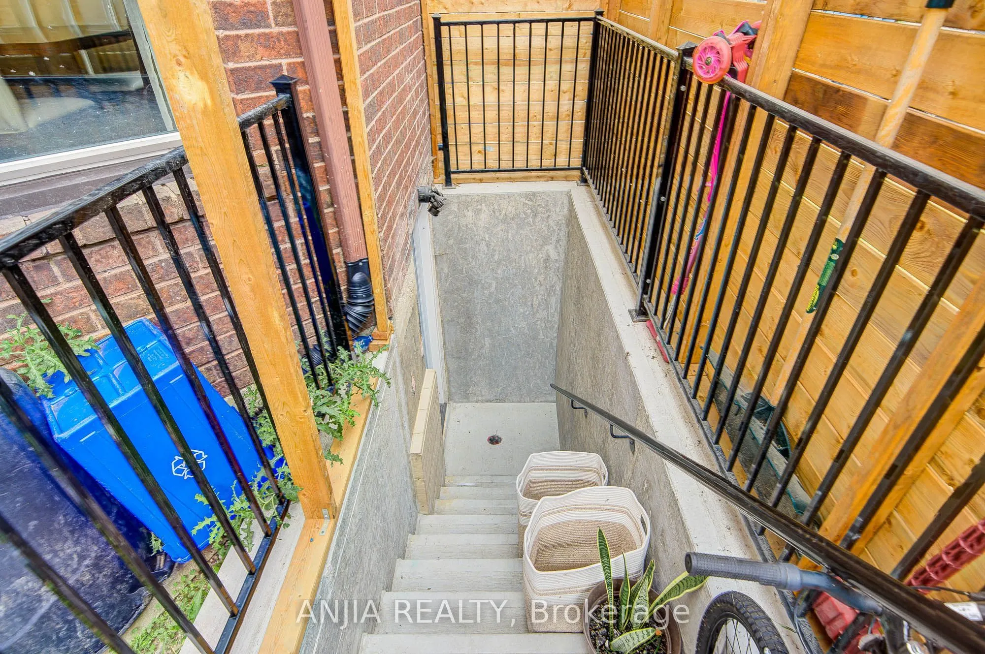 39 Millcroft Way