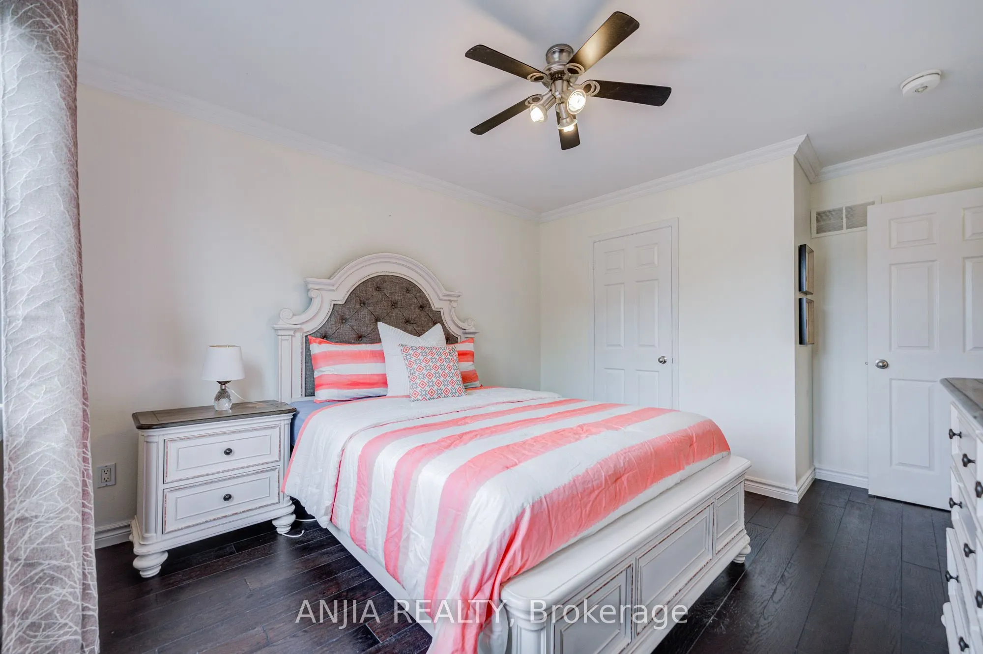 39 Millcroft Way
