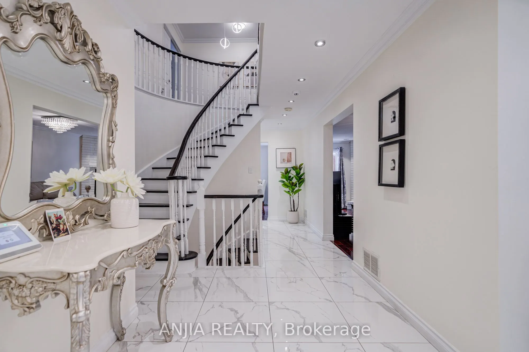 39 Millcroft Way