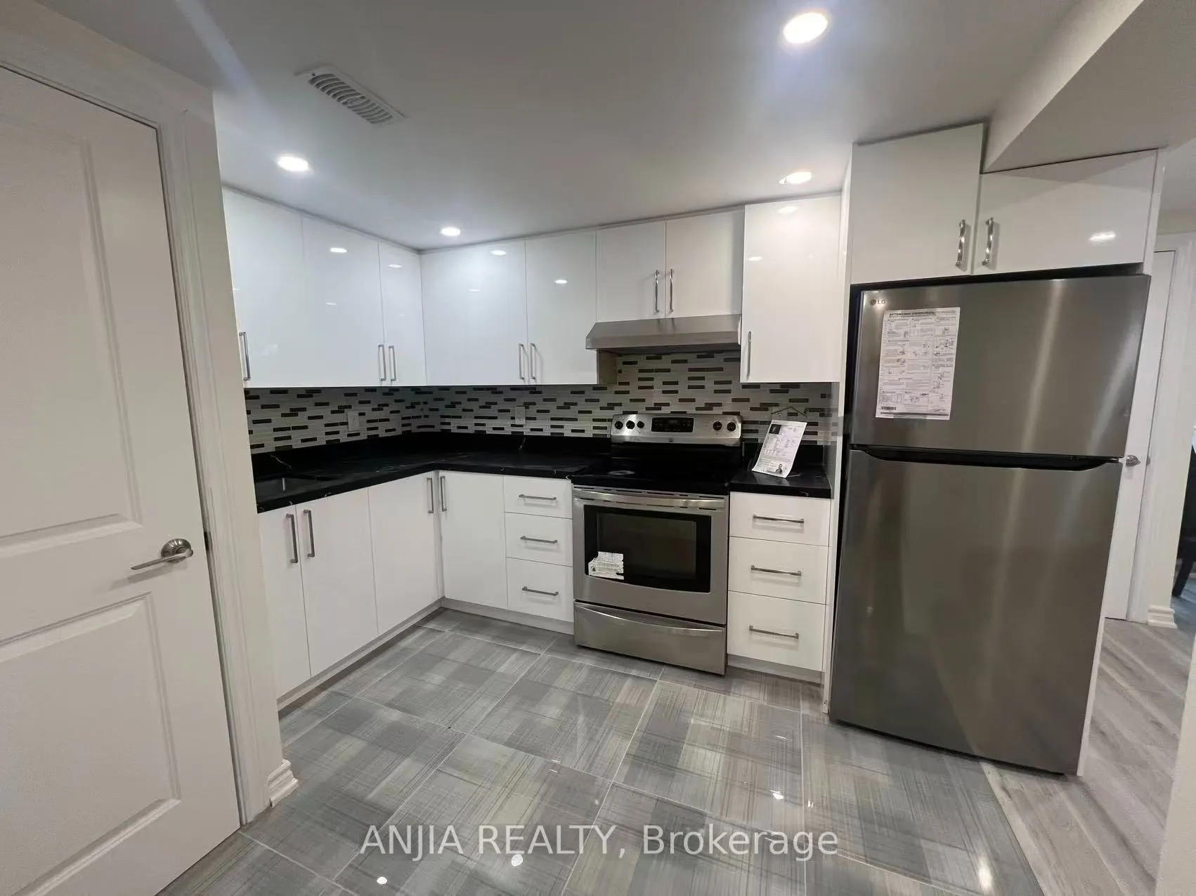 39 Millcroft Way