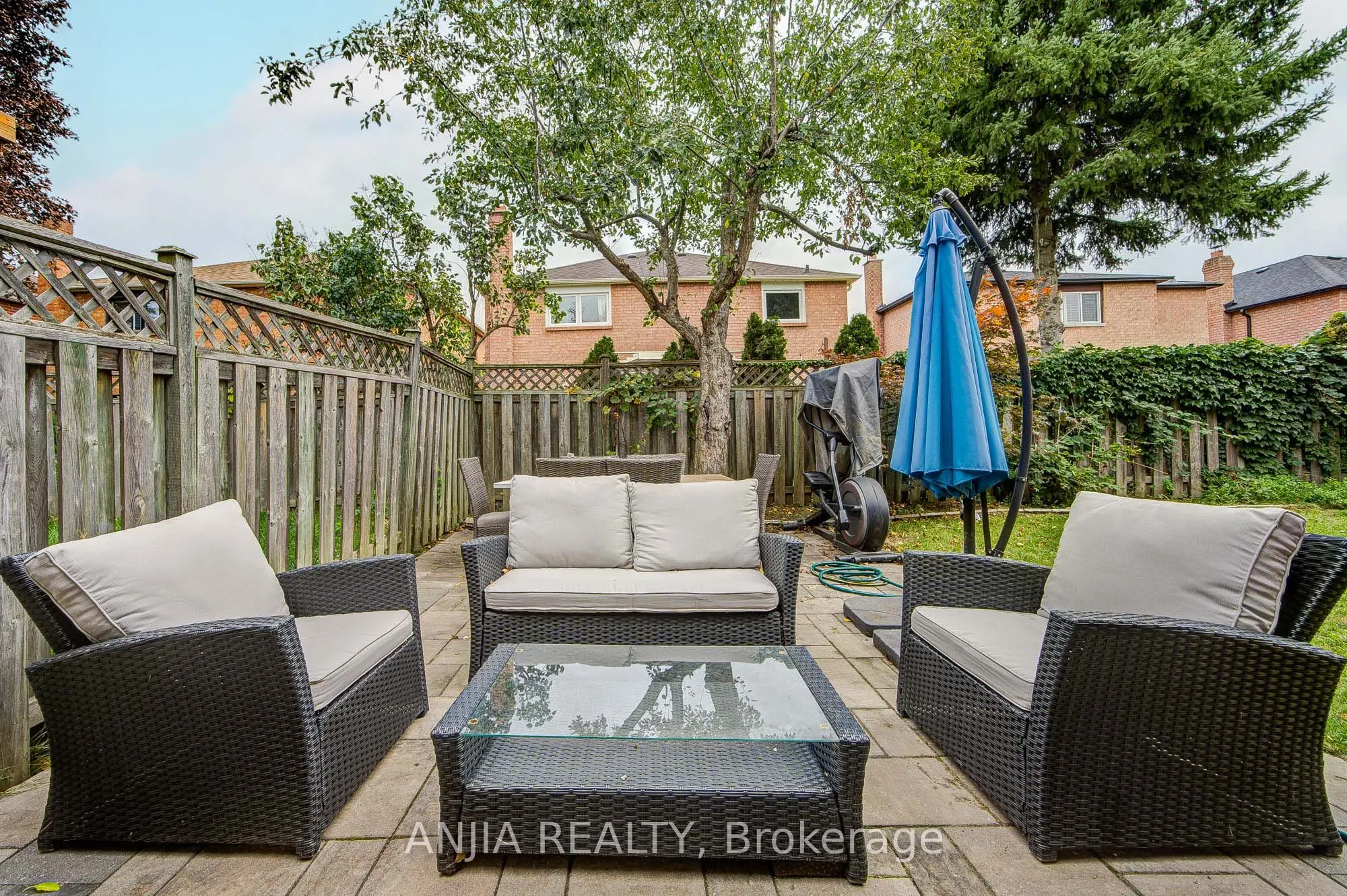 39 Millcroft Way