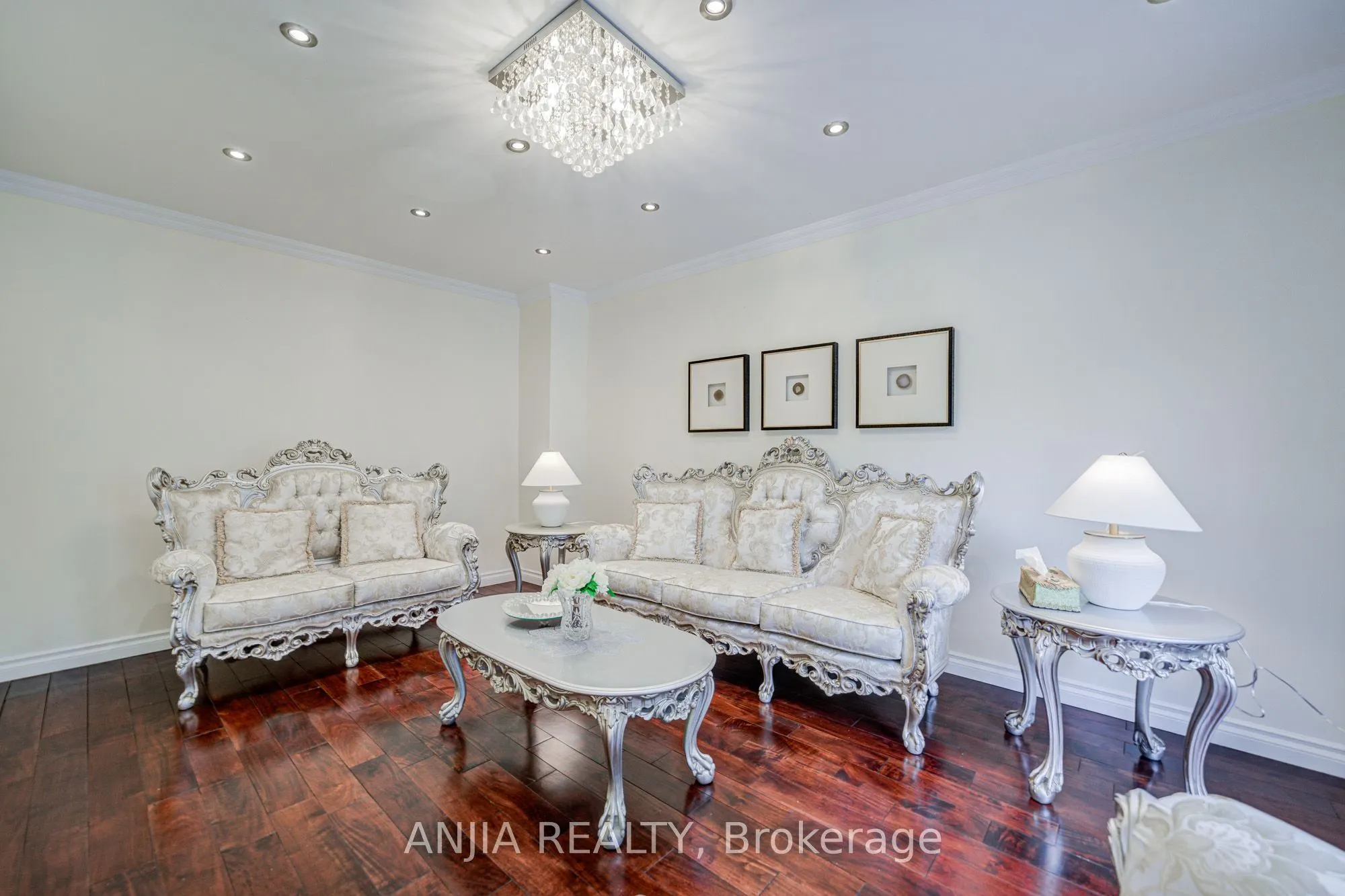 39 Millcroft Way