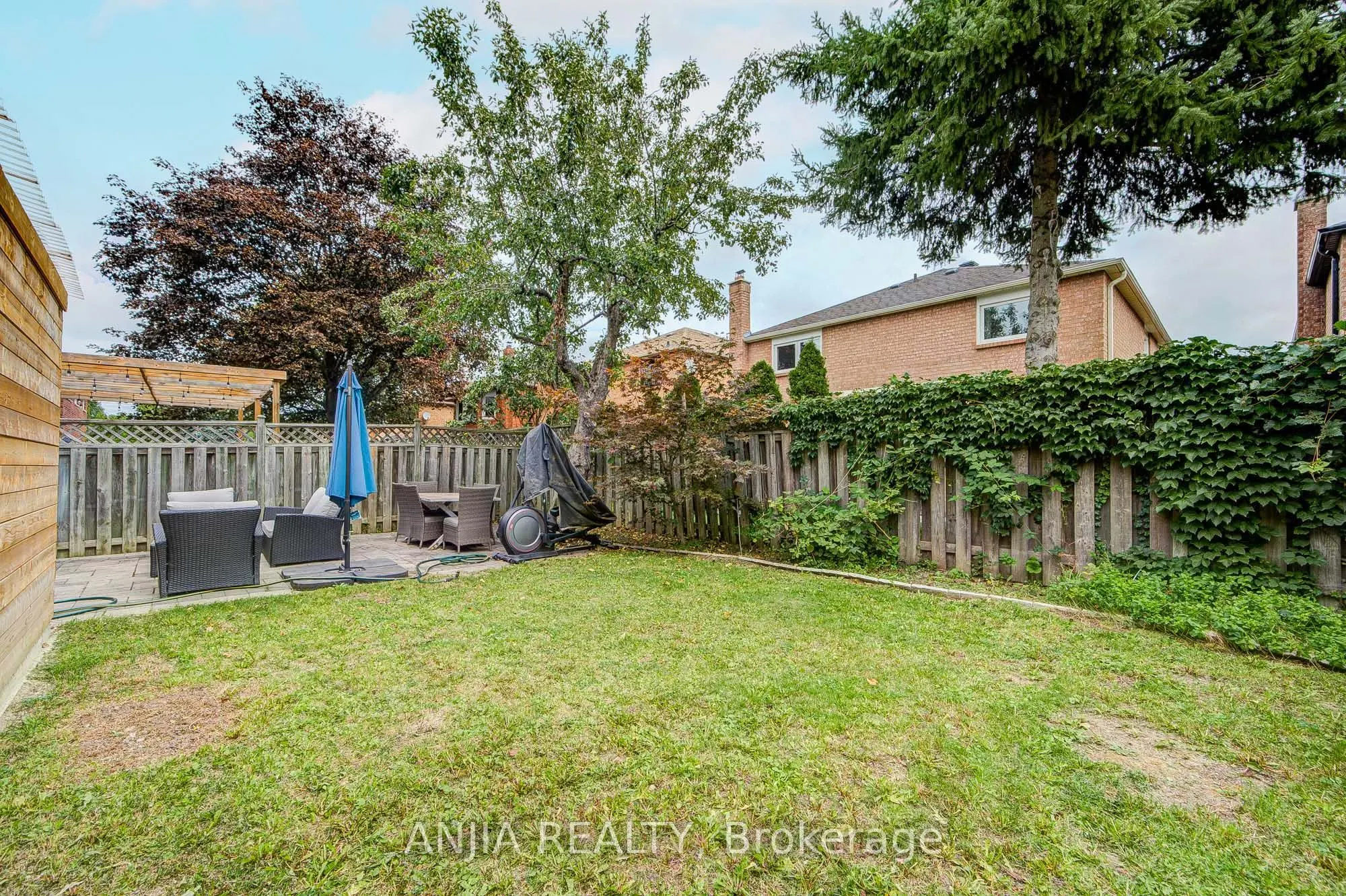 39 Millcroft Way