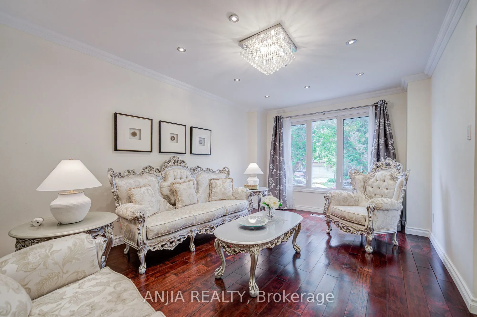 39 Millcroft Way