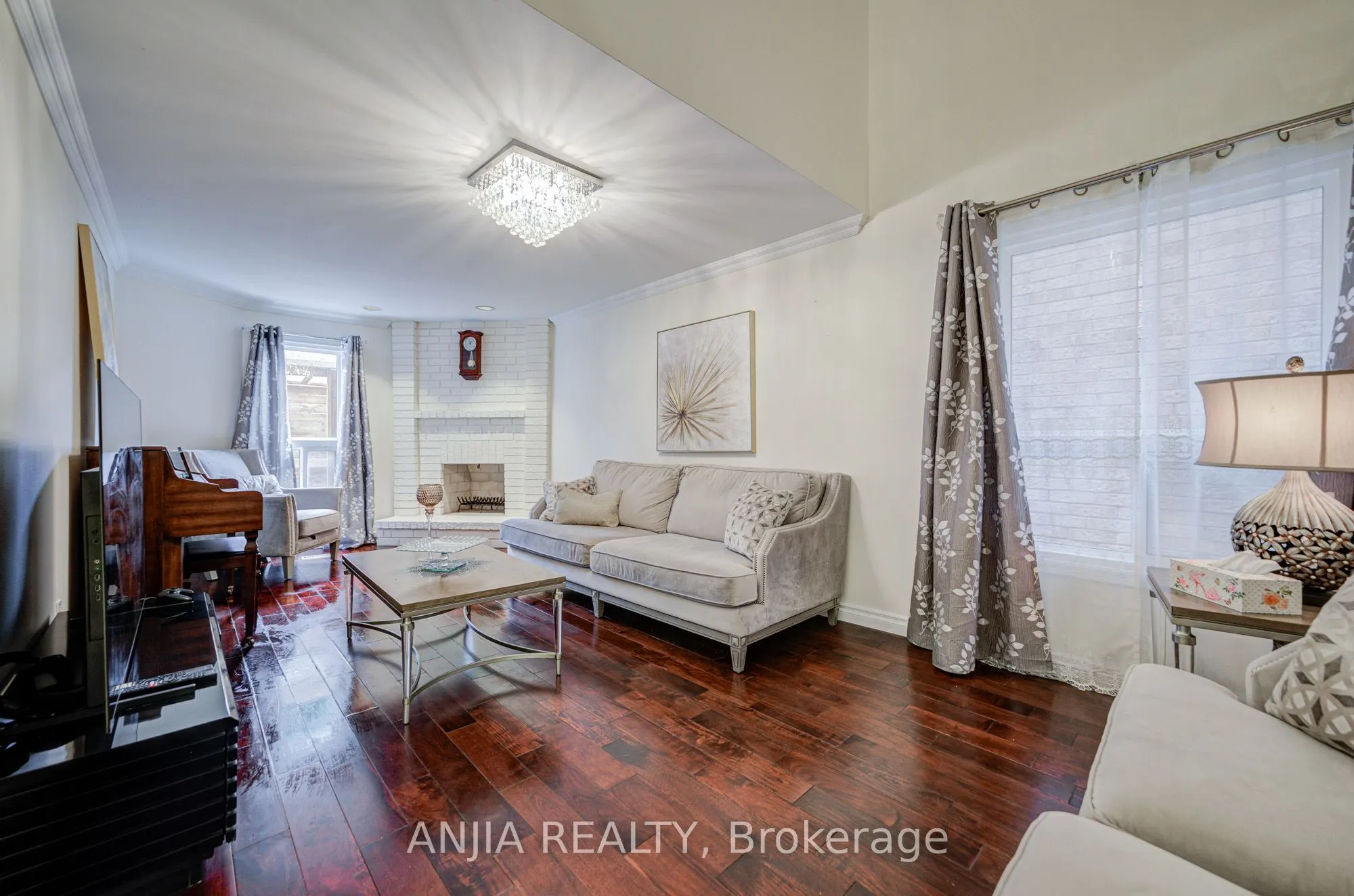 39 Millcroft Way