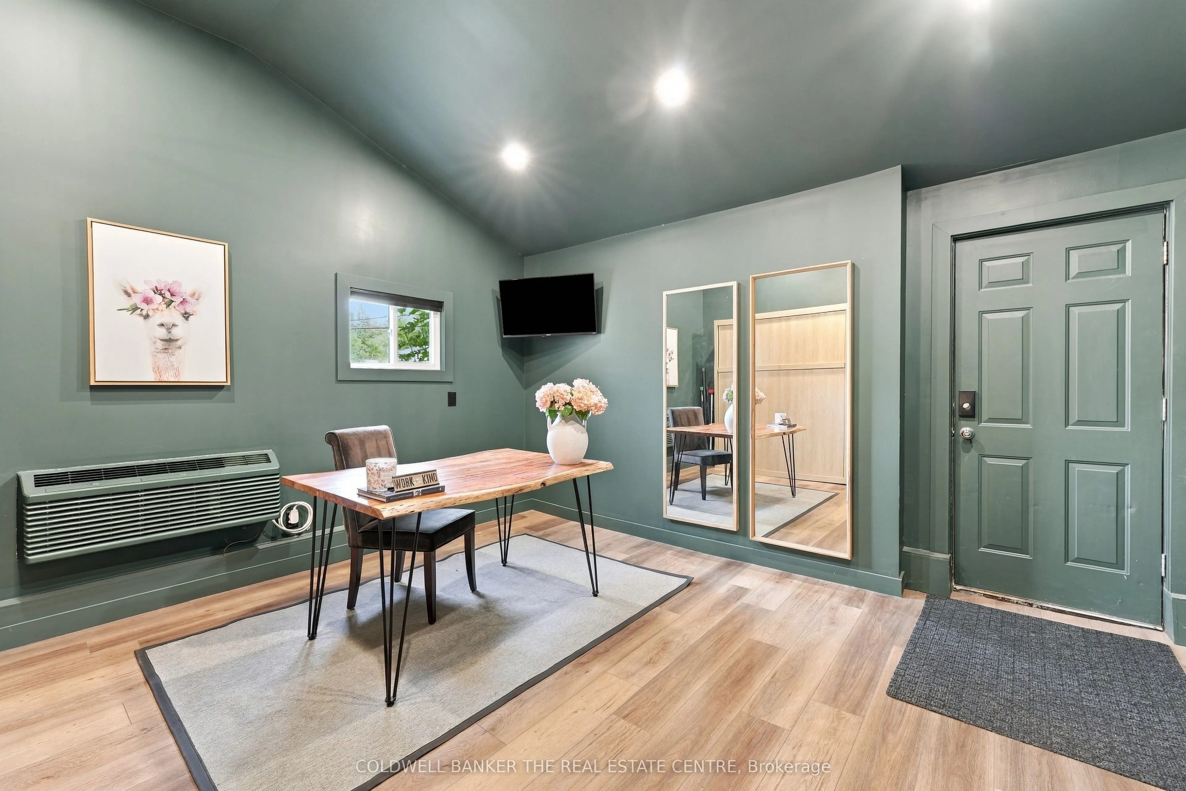 968 Metro Road N