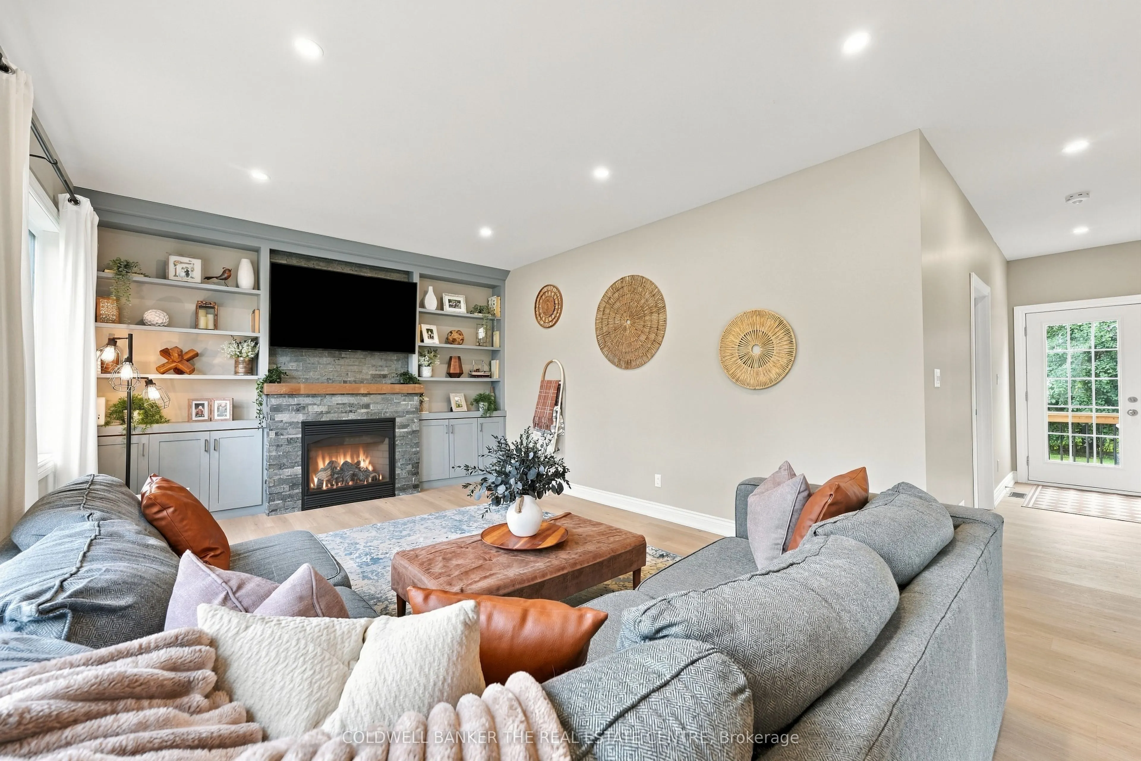 968 Metro Road N