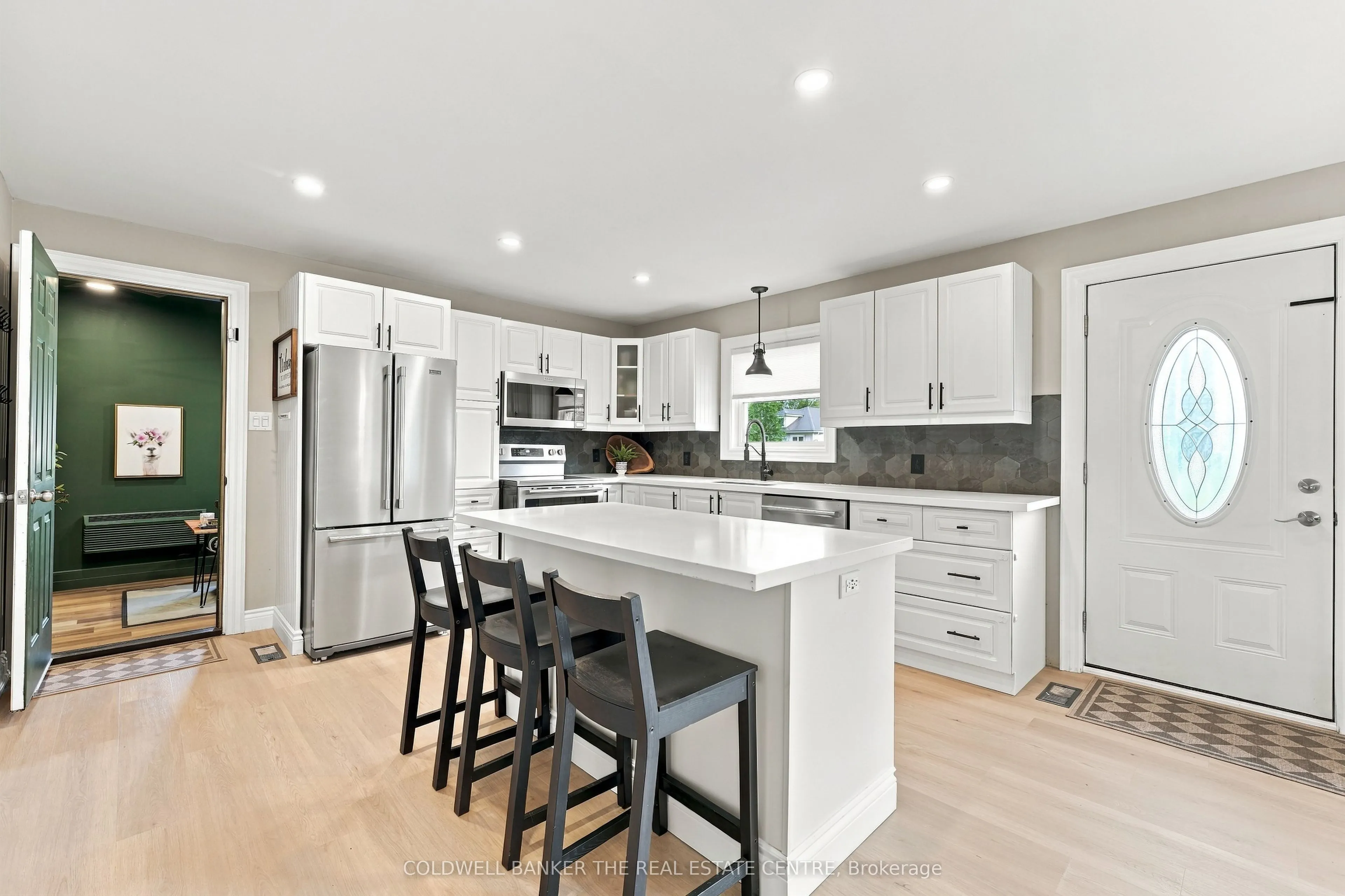 968 Metro Road N