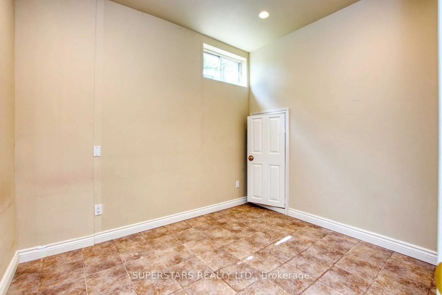 8 Huronia Place #Bsmt