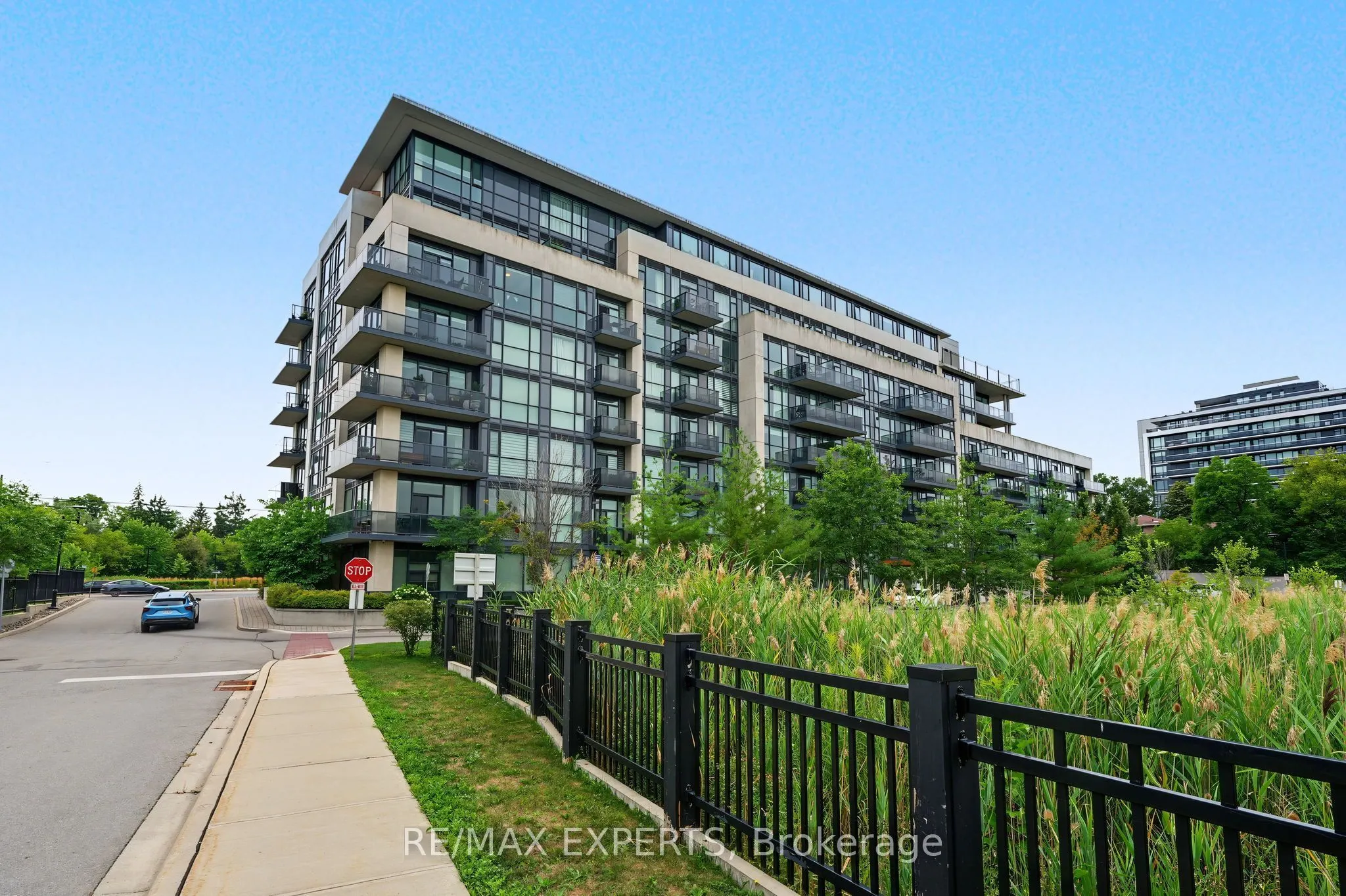 4700 Highway 7 #414