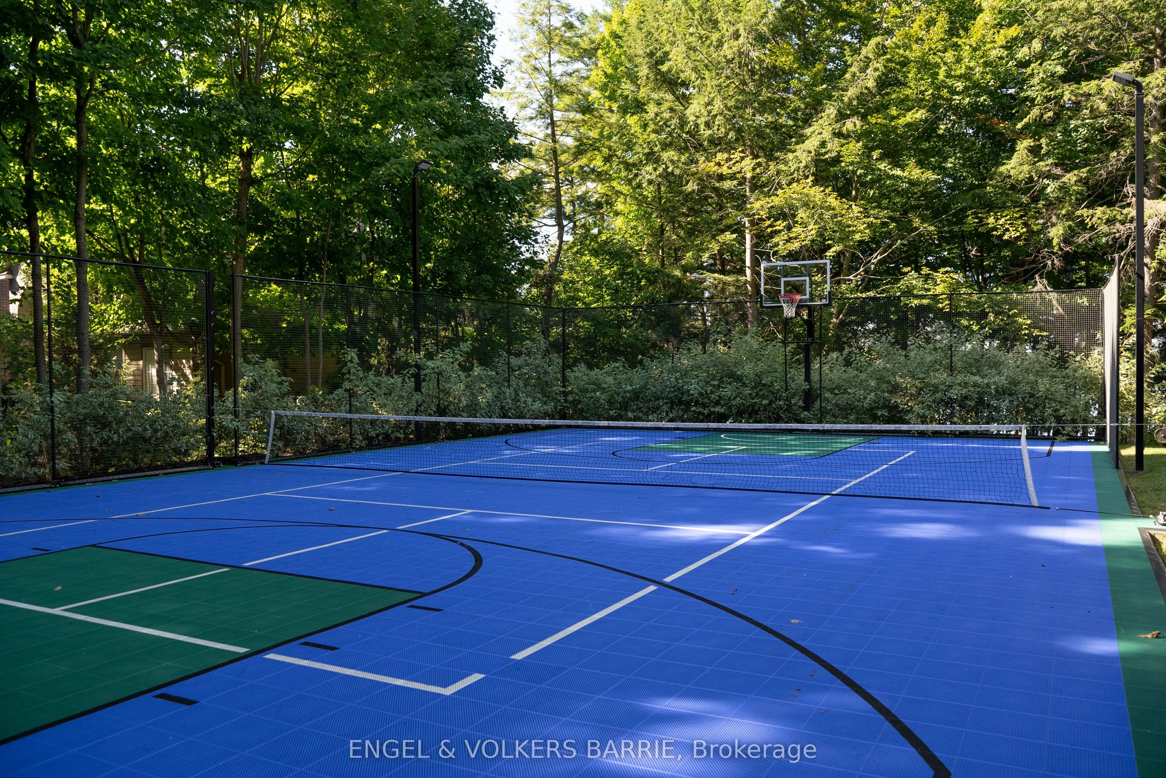 1220 Shoreview Drive