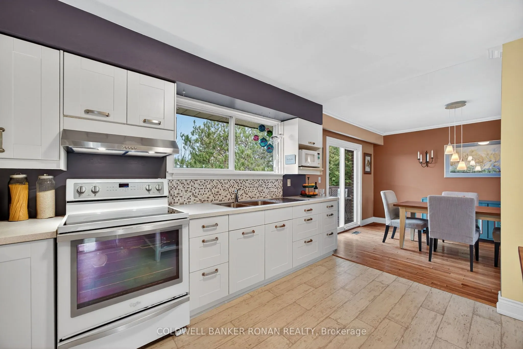 6976 2nd Line