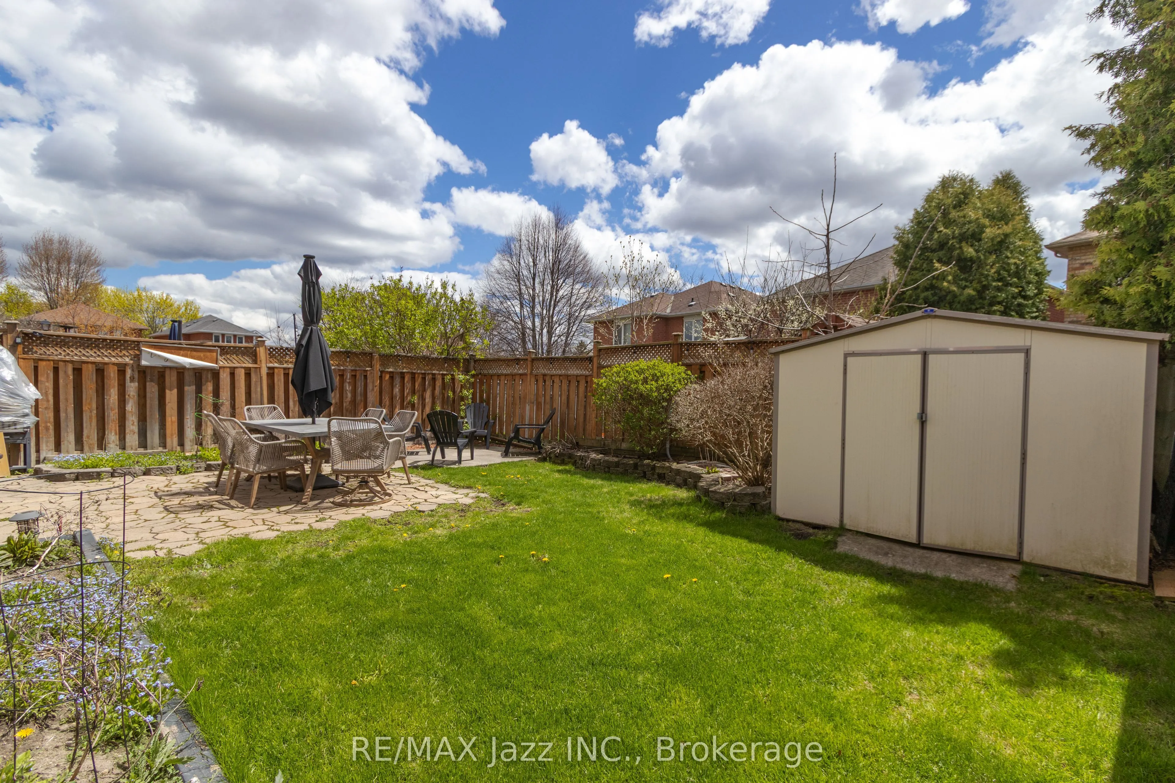 550 Bert Budd Avenue