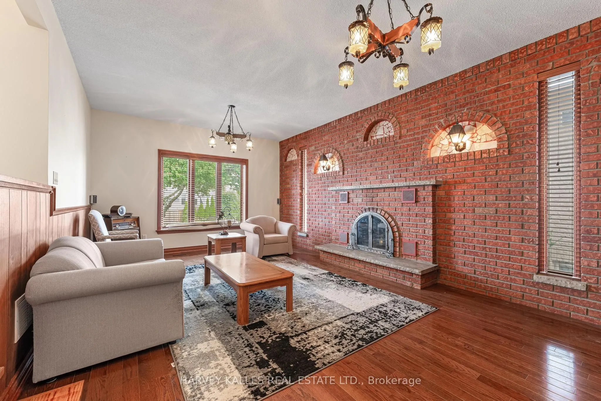 113 Bond Crescent