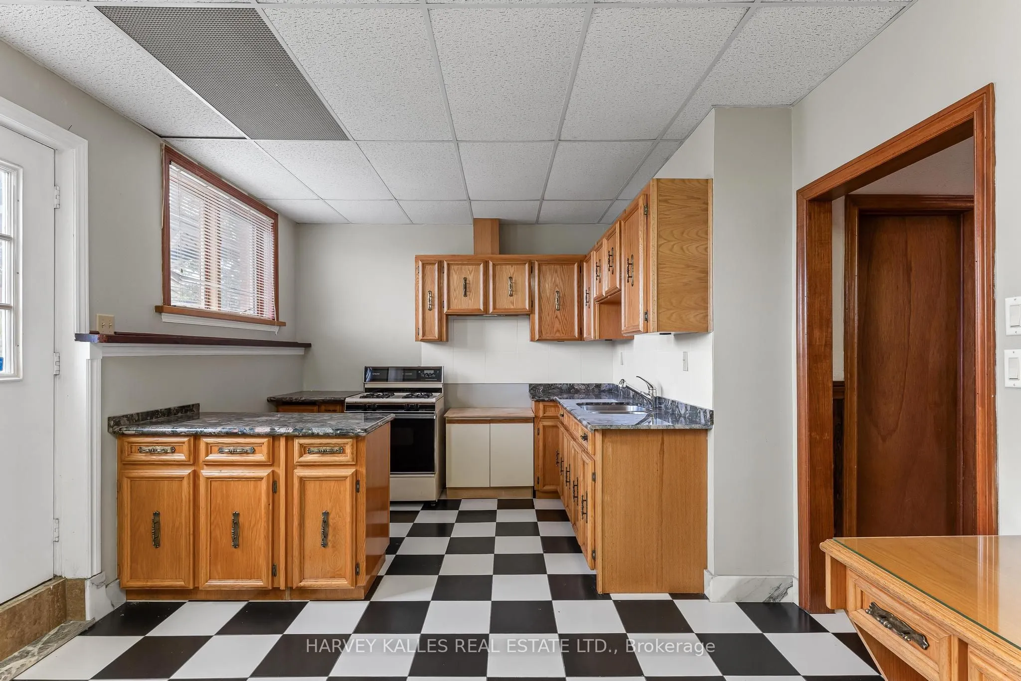 113 Bond Crescent