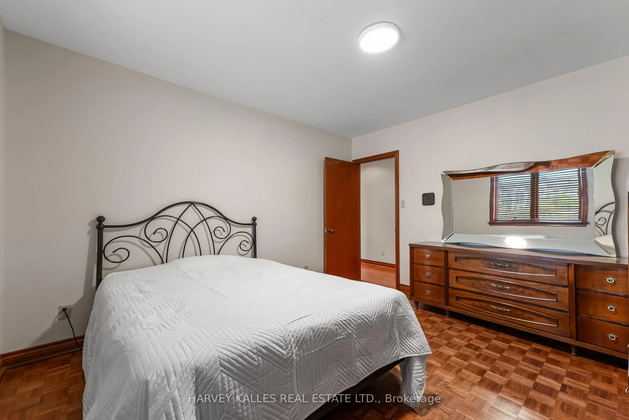 113 Bond Crescent