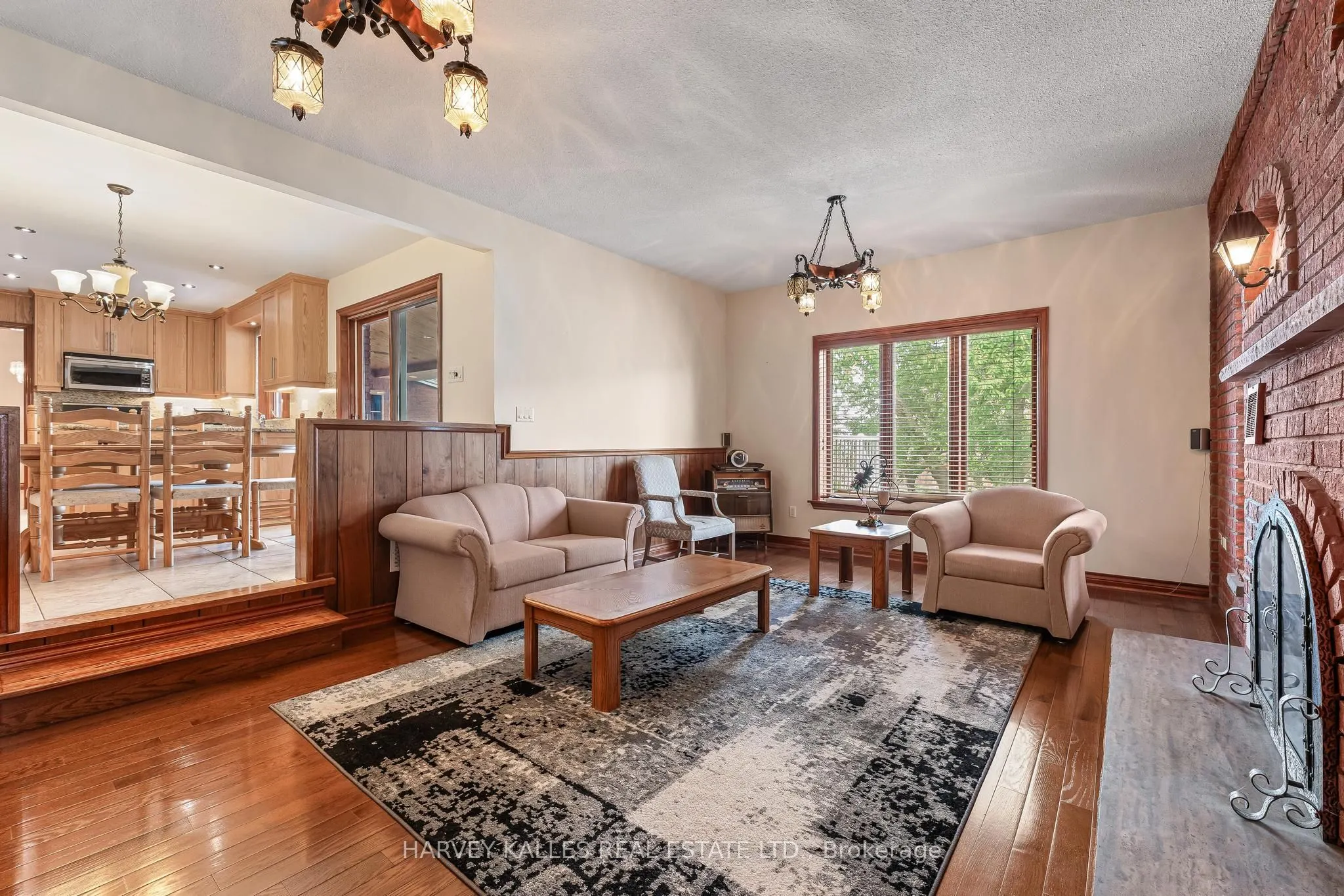 113 Bond Crescent
