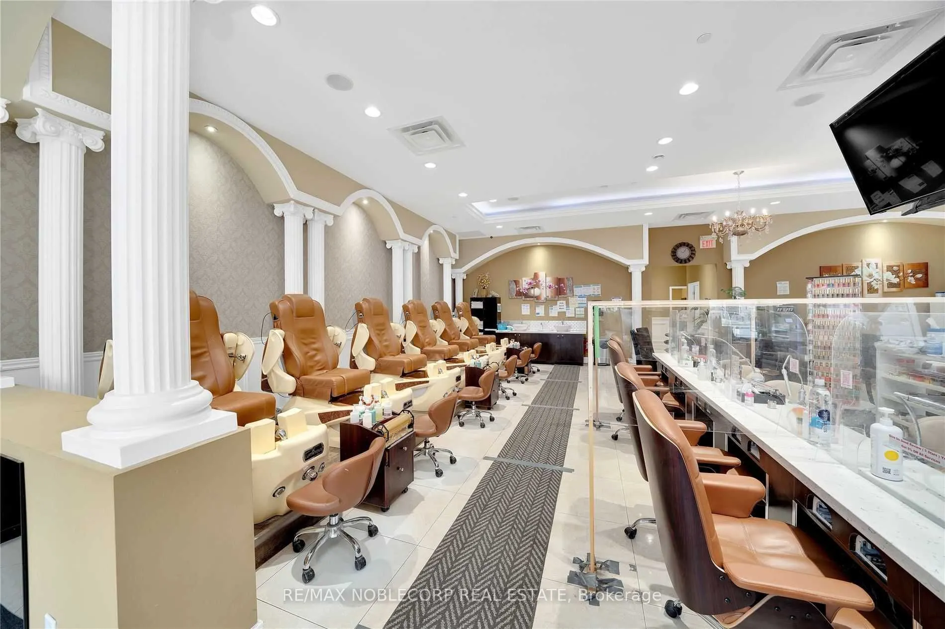 10501 Weston Road #5&6