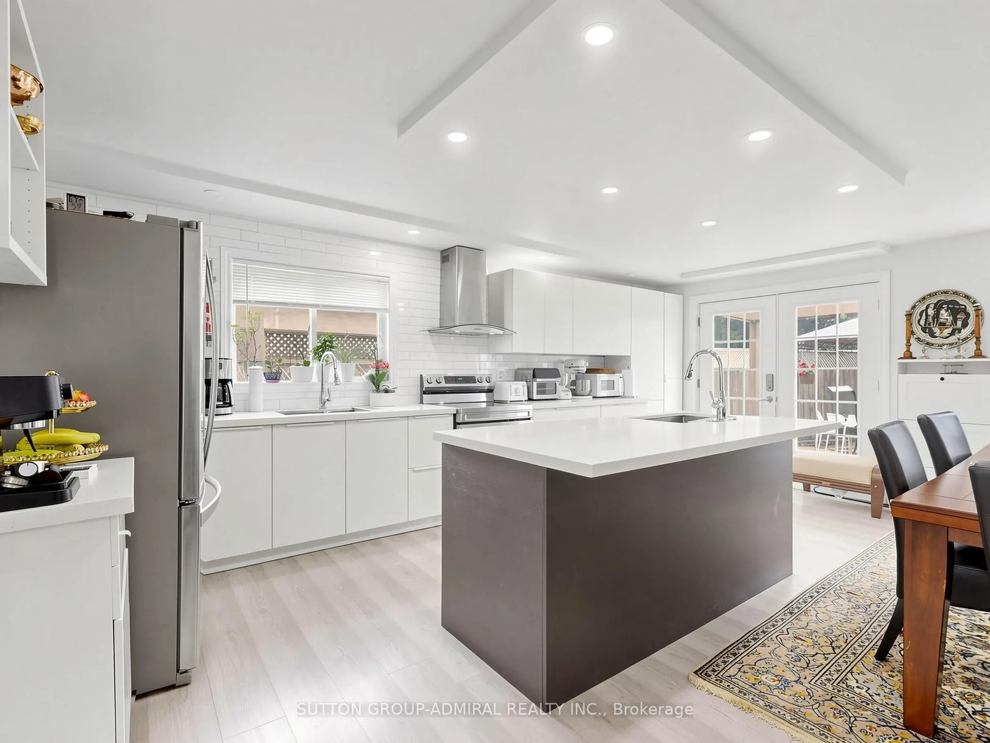 4631 Aurora Road