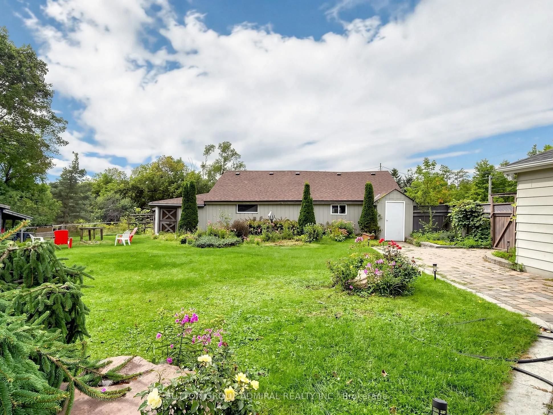4631 Aurora Road