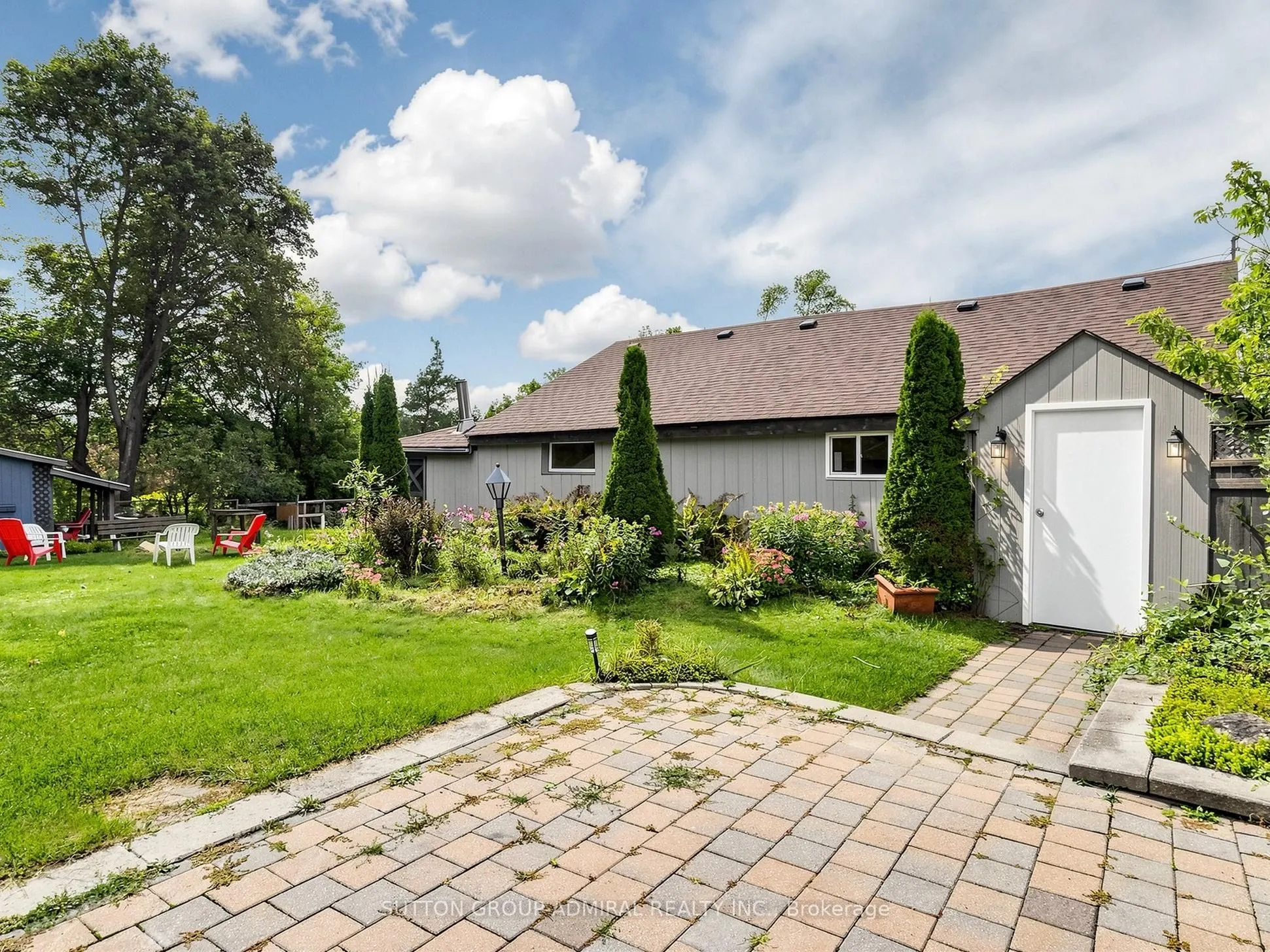 4631 Aurora Road