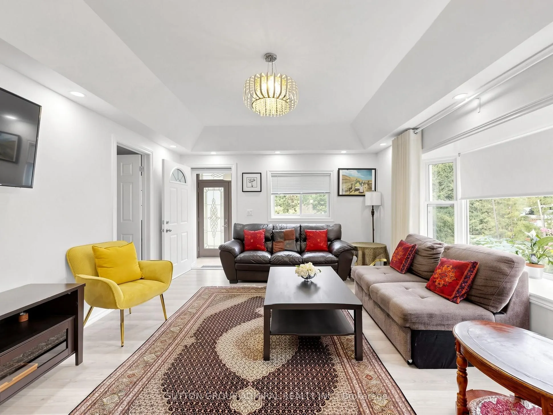 4631 Aurora Road