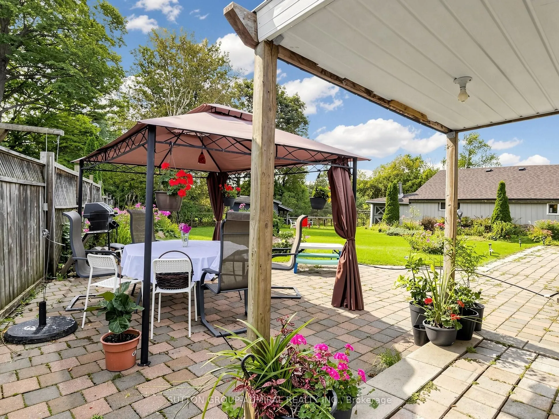 4631 Aurora Road