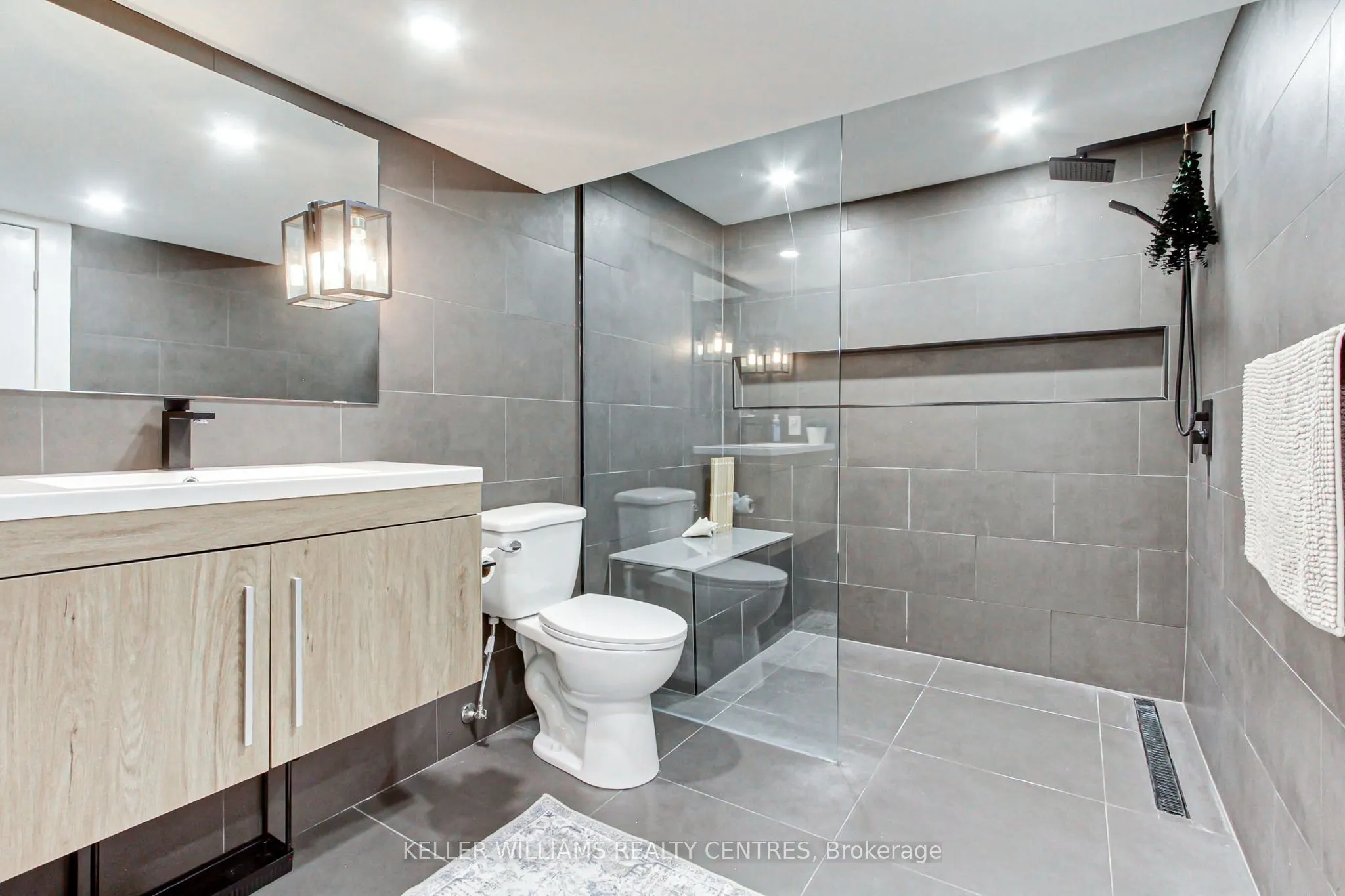 204 Crossland Gate