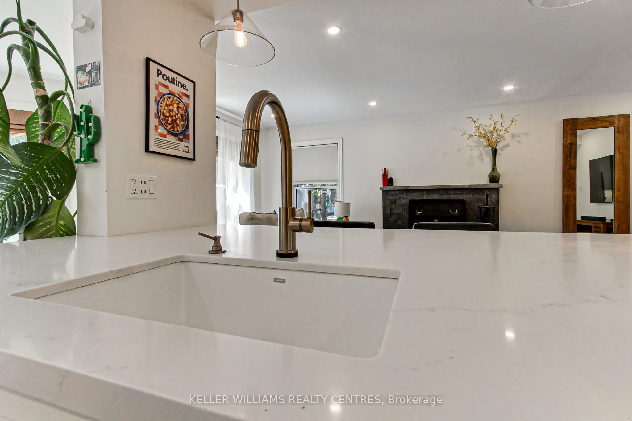 204 Crossland Gate