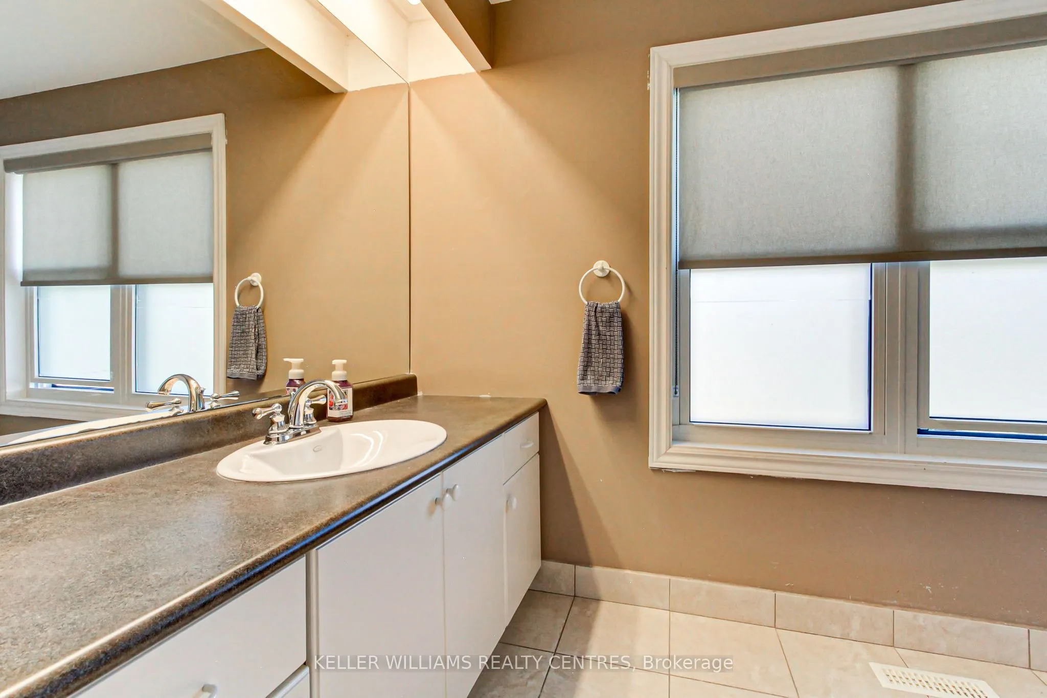 204 Crossland Gate