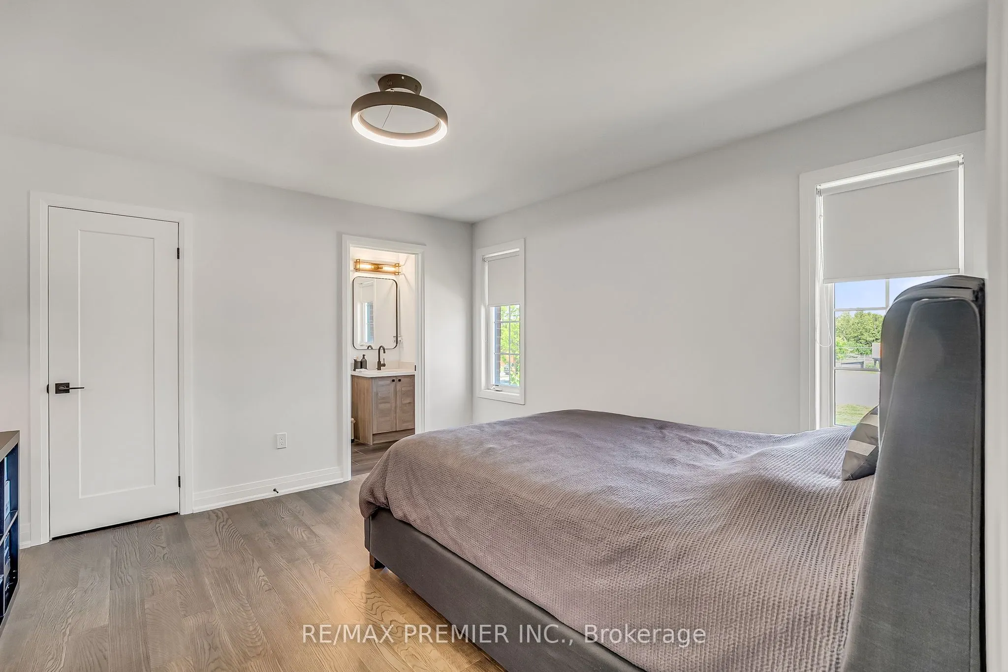 25 Low Boulevard