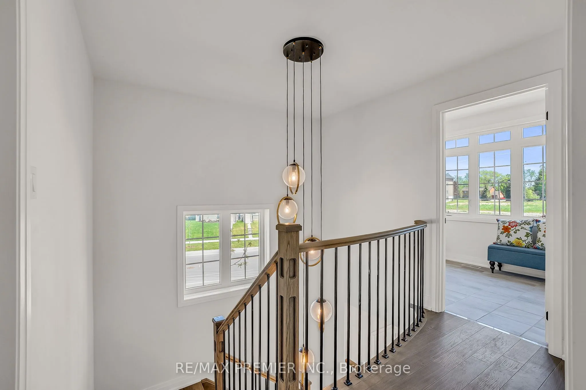 25 Low Boulevard