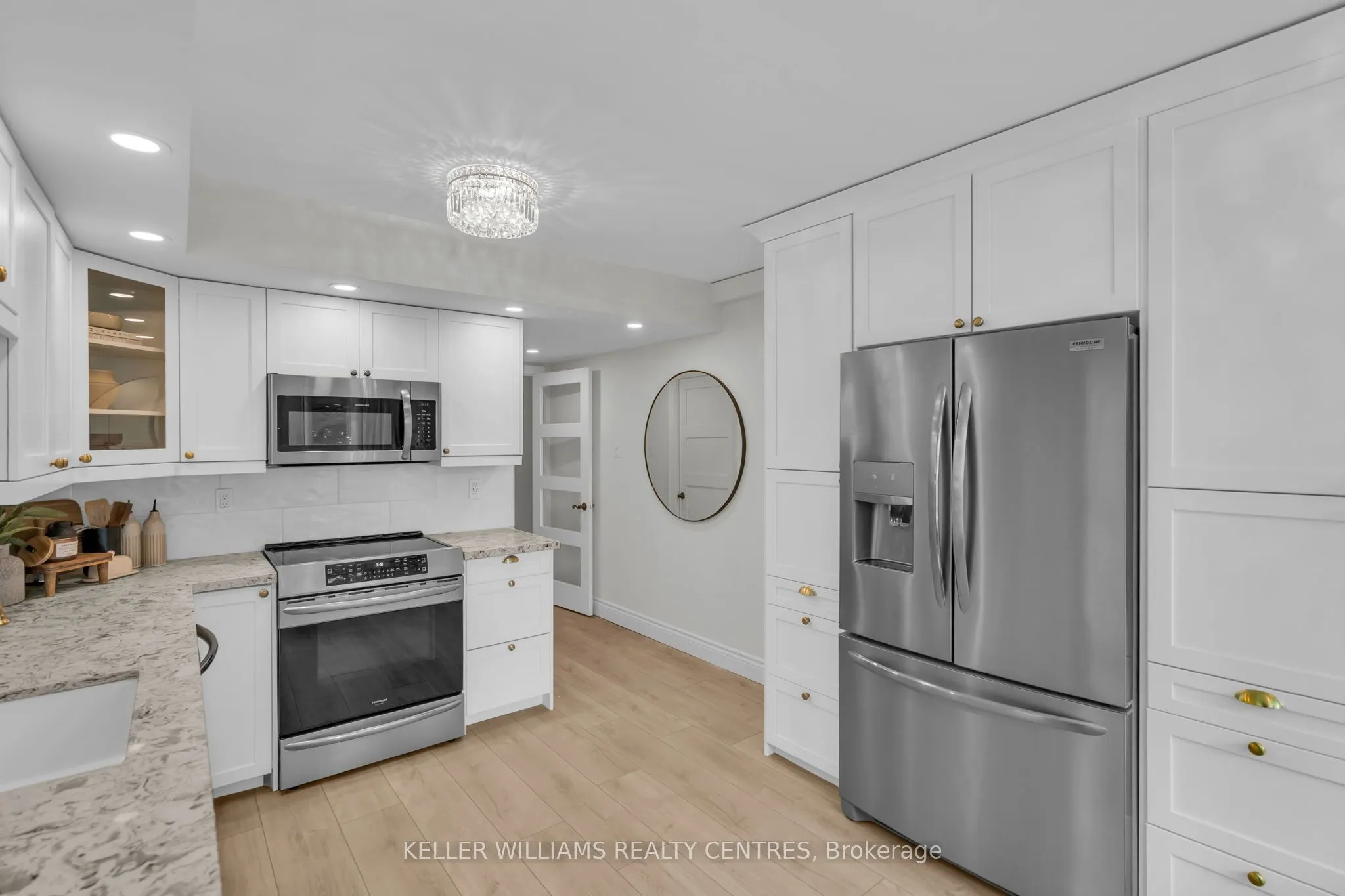 7905 Bayview Avenue #204