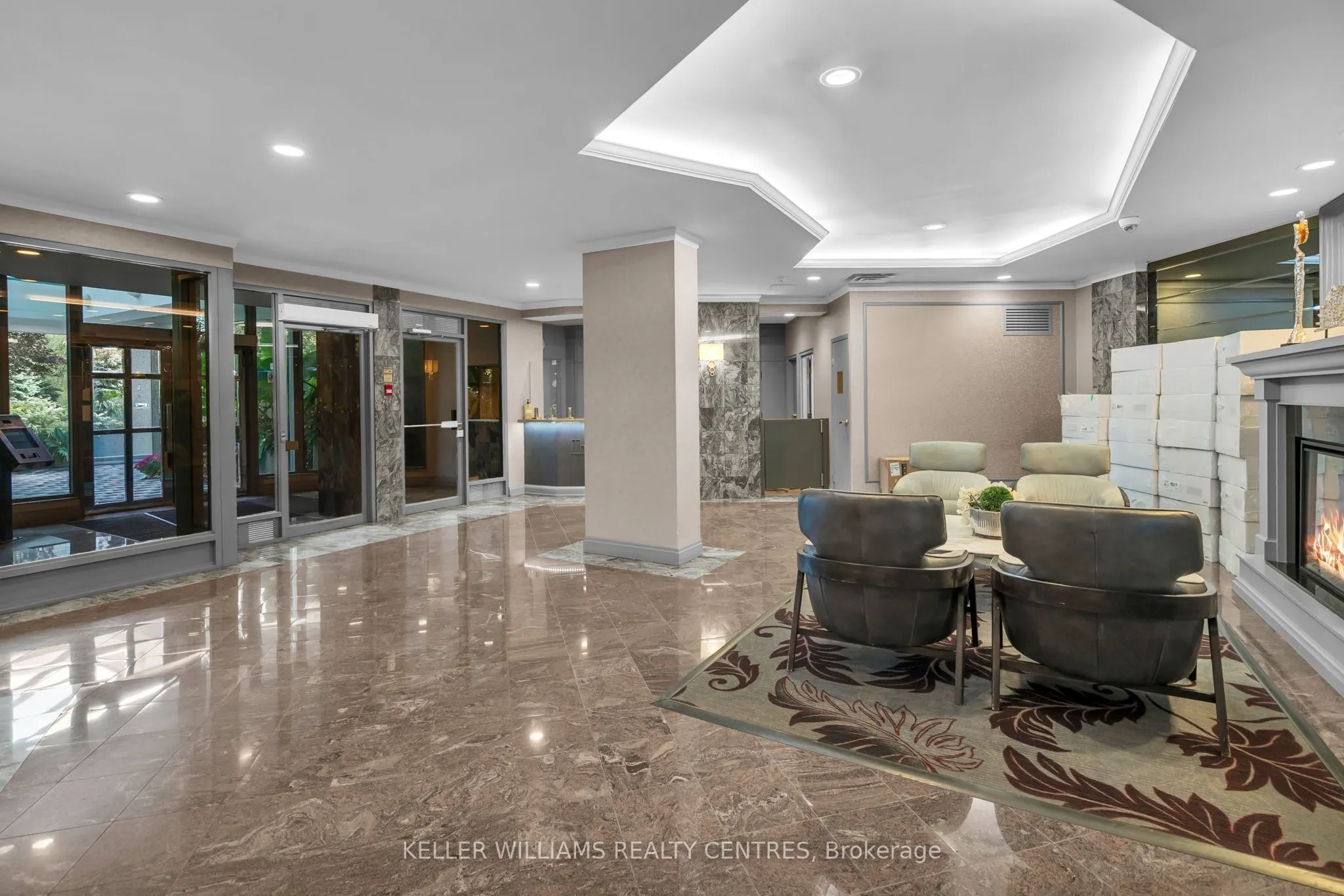 7905 Bayview Avenue #204