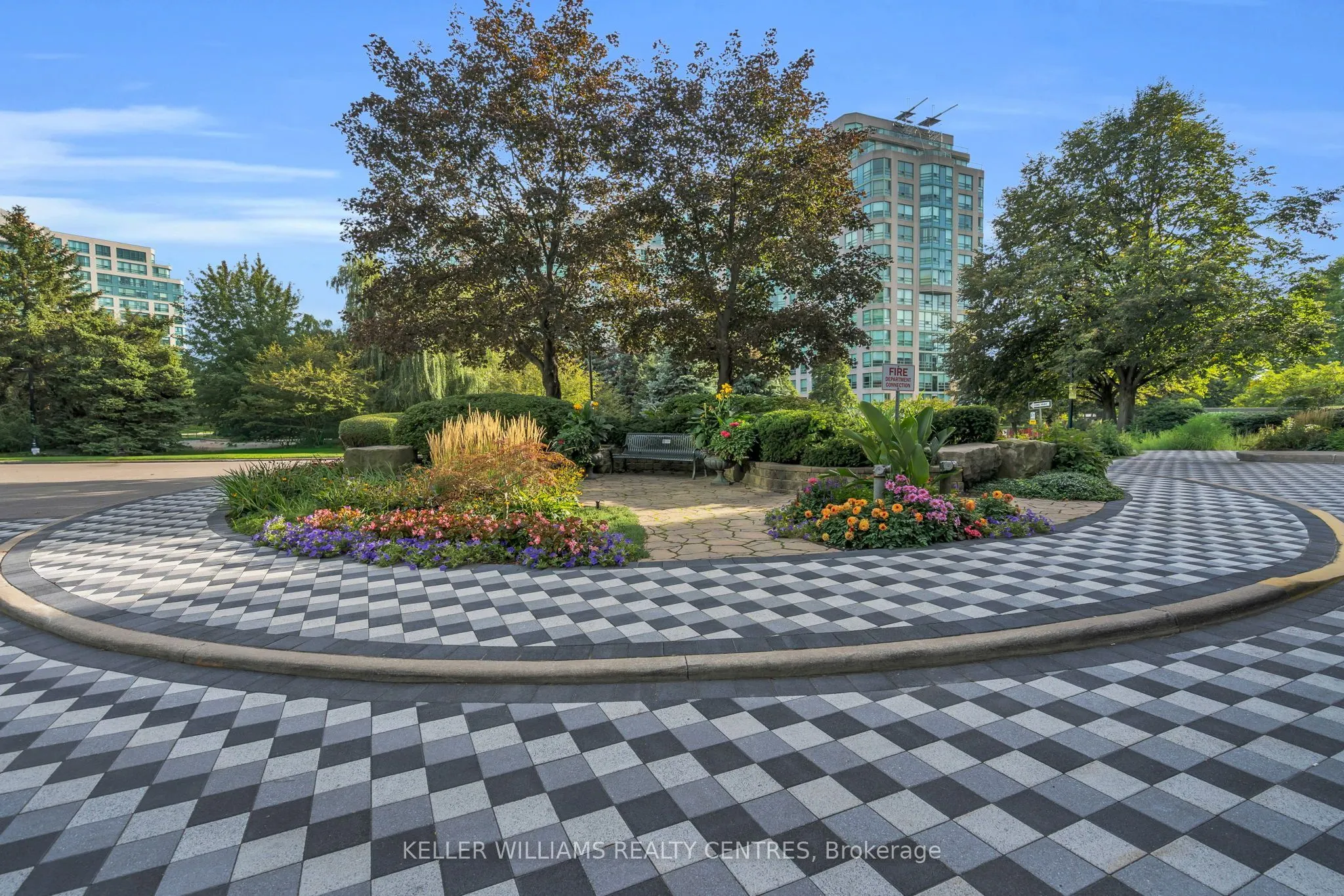 7905 Bayview Avenue #204