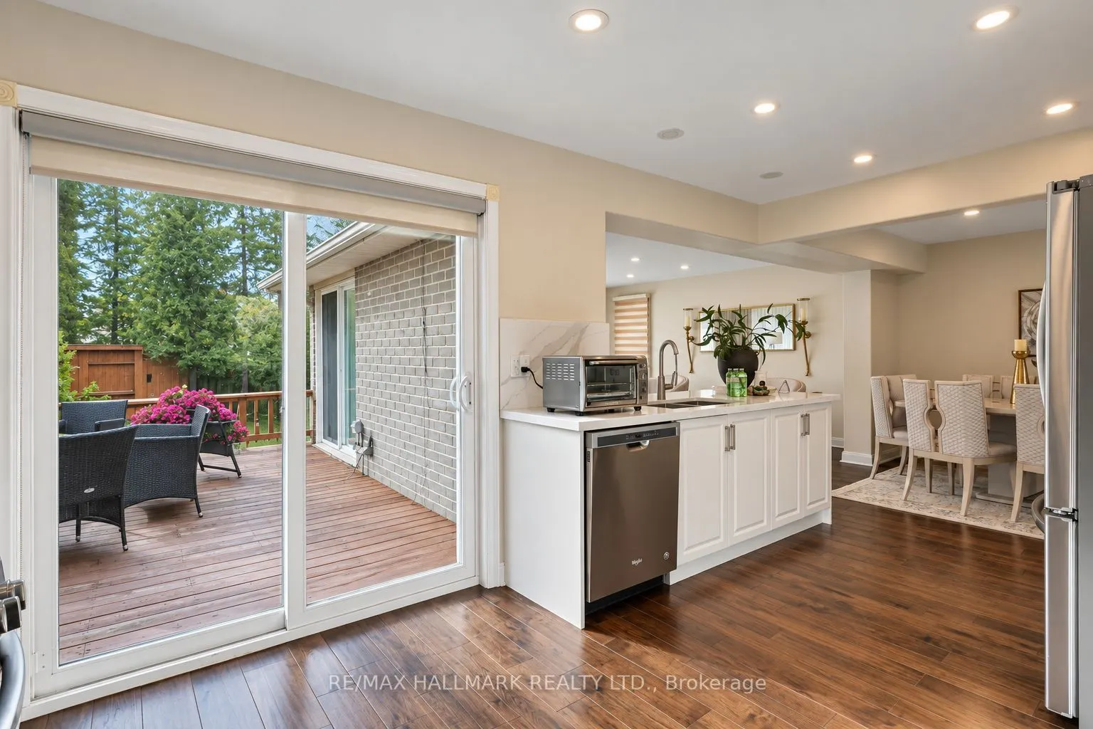 648 Mossbank Court