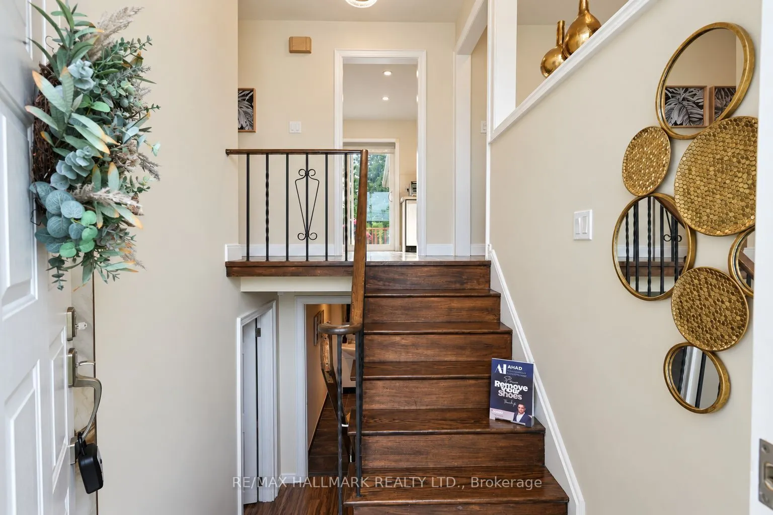648 Mossbank Court