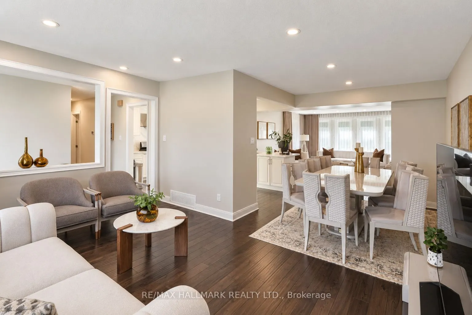 648 Mossbank Court