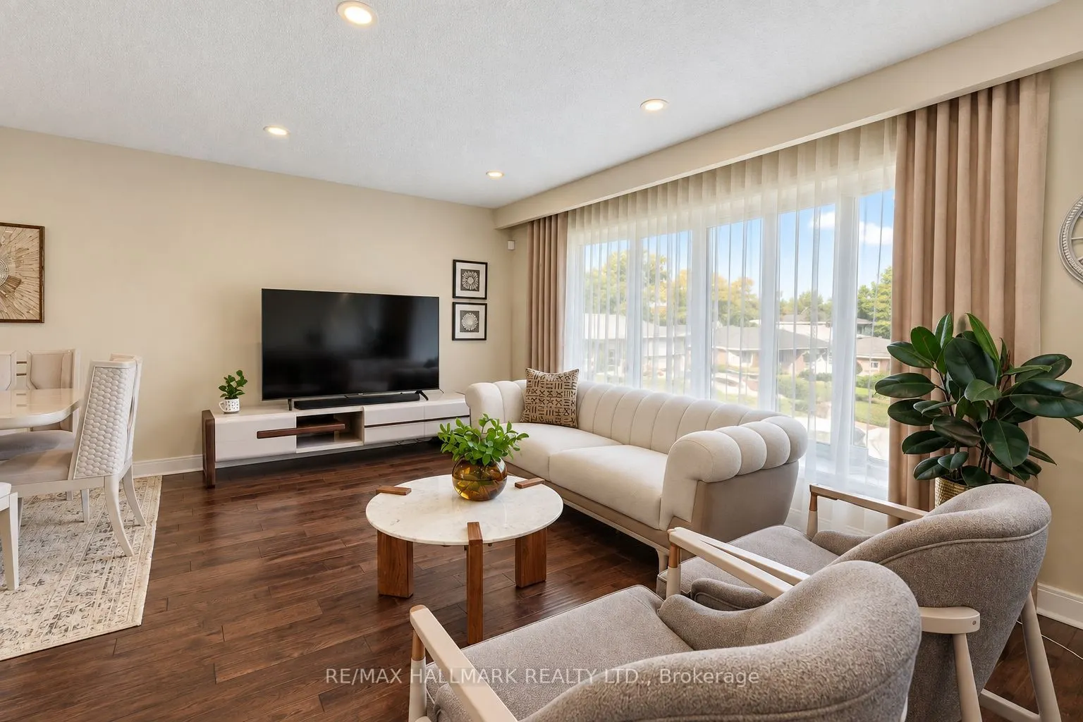 648 Mossbank Court