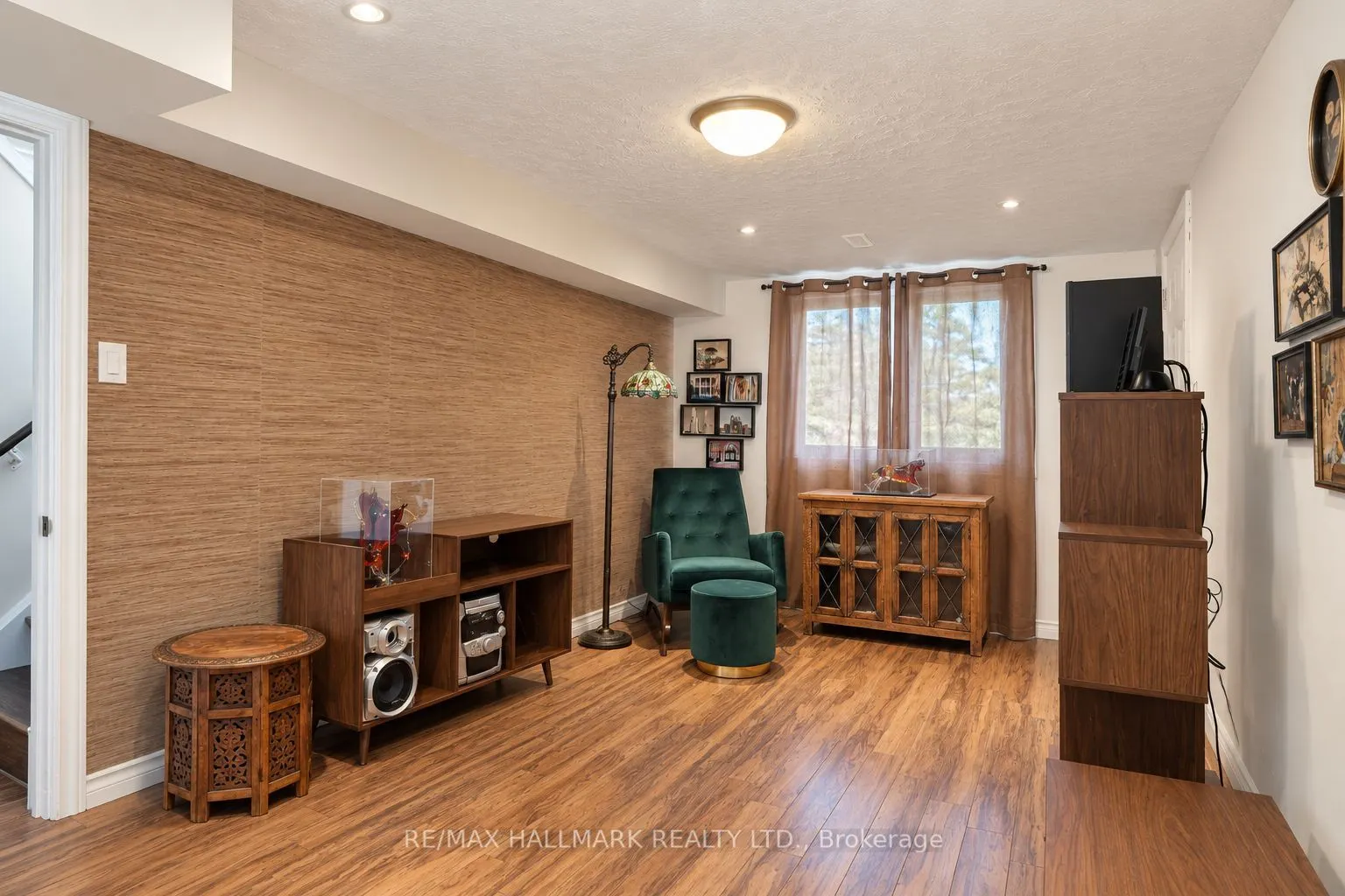 648 Mossbank Court