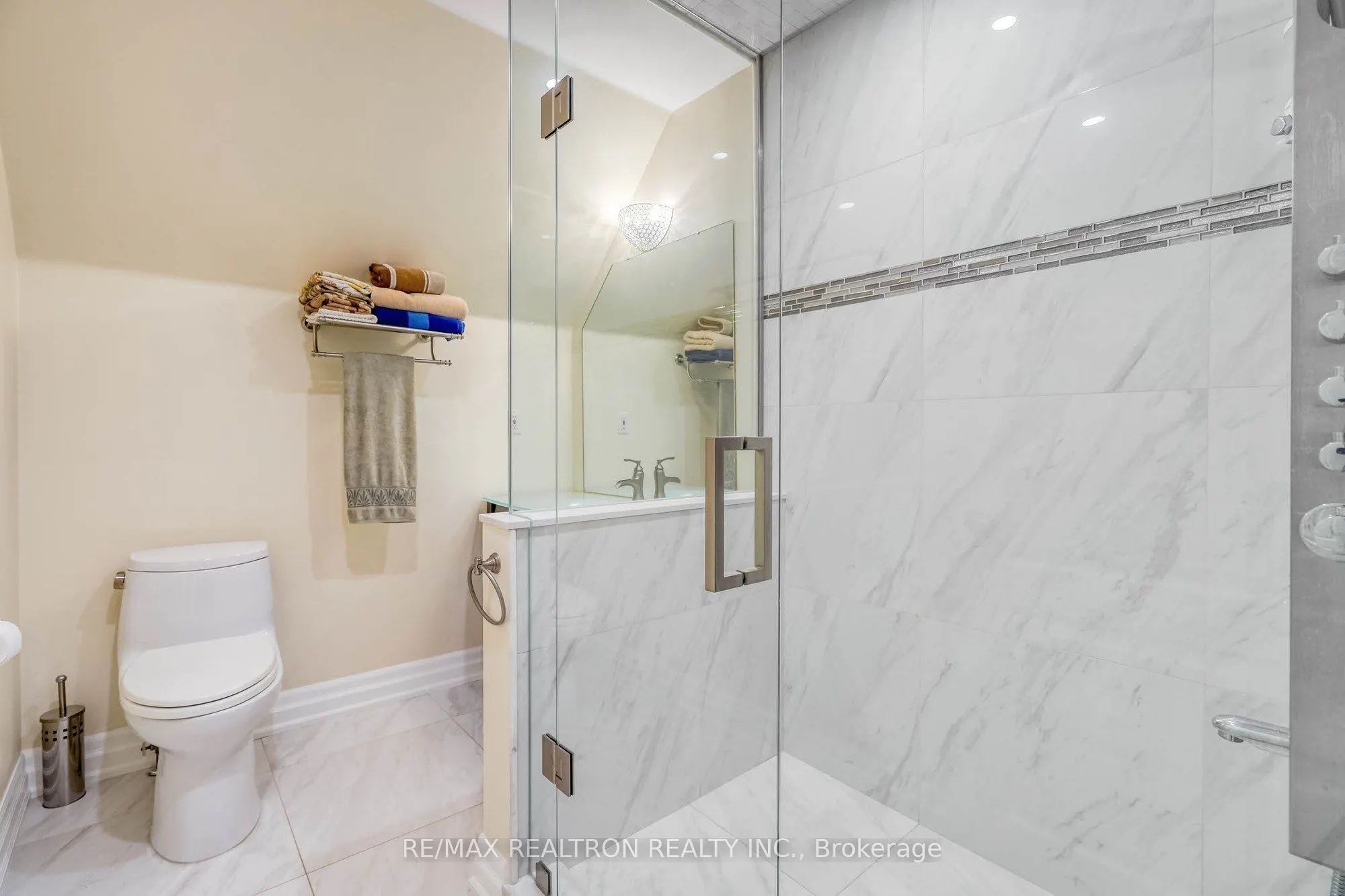 486 Falconwood Hollow #20