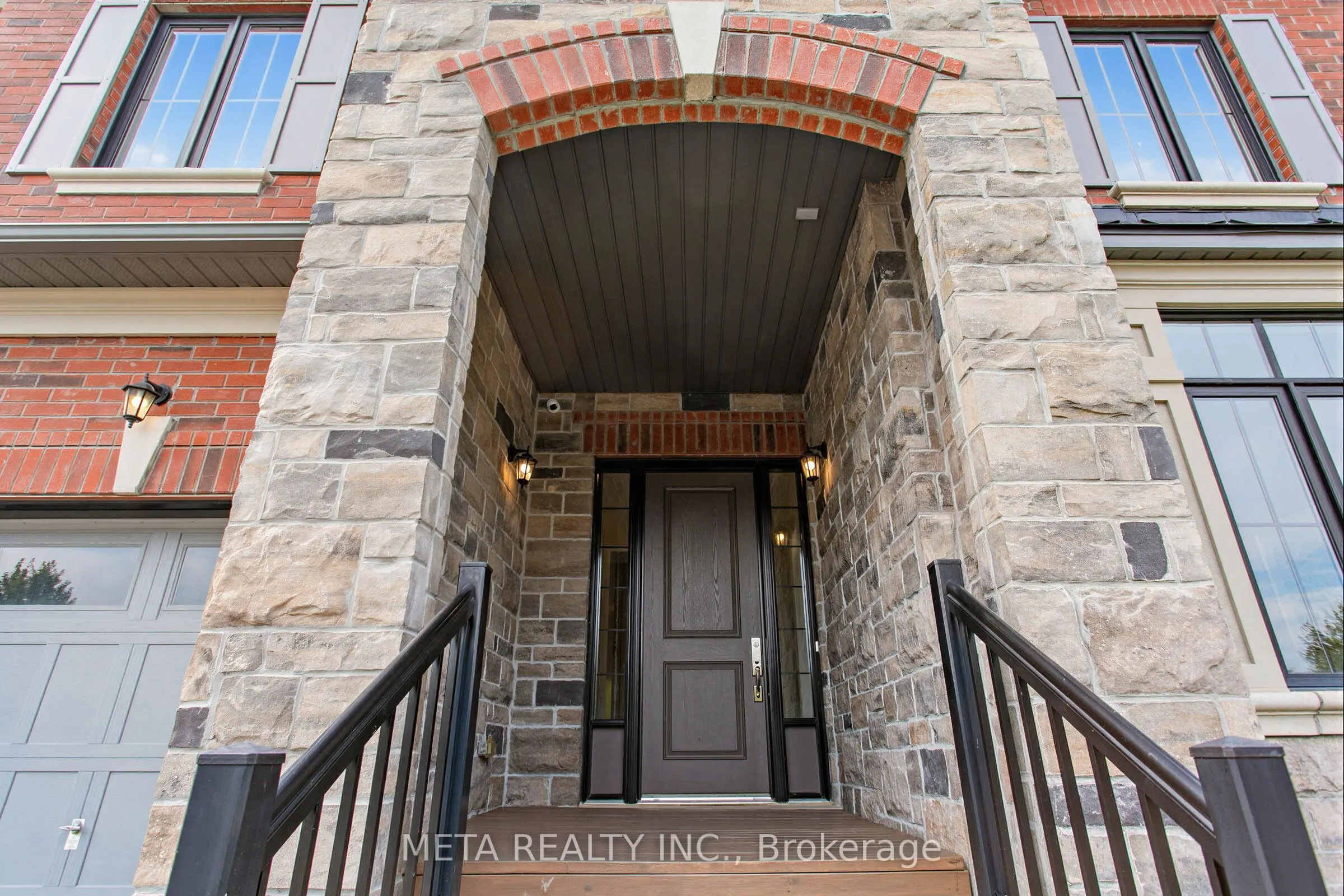 56 Klees Crescent
